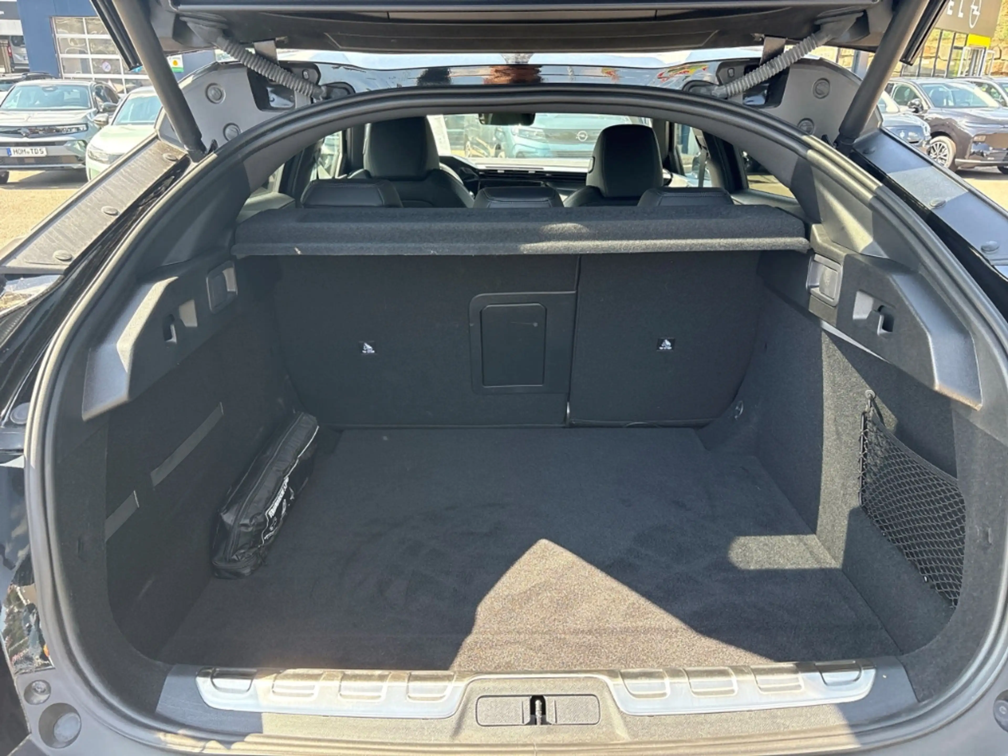 Peugeot 408 GT El. Panodach Navi Memory Sitze 360 Kamera LED B — photo 6