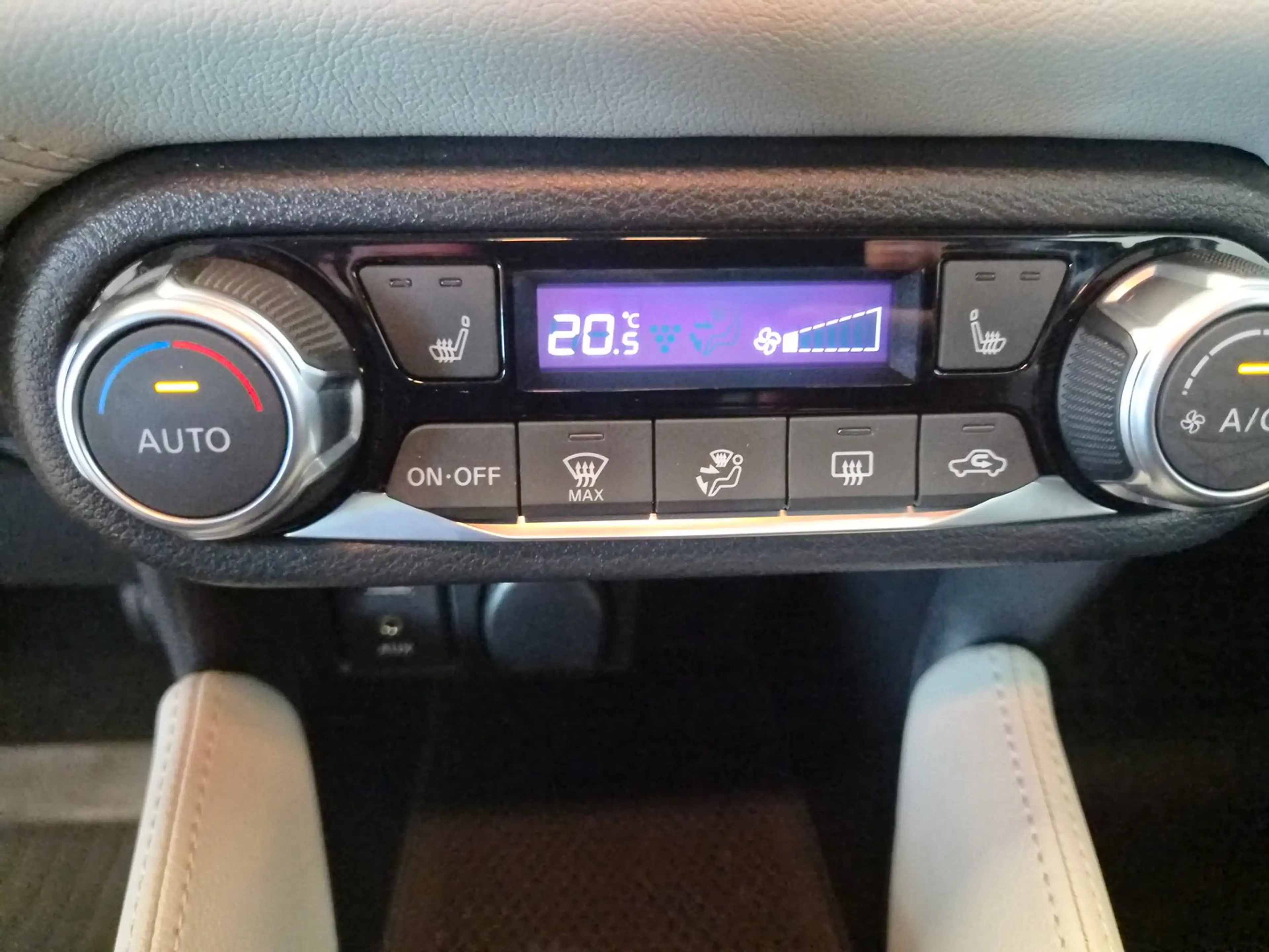 Nissan Micra 0,9 IG-T Tekna — photo 10