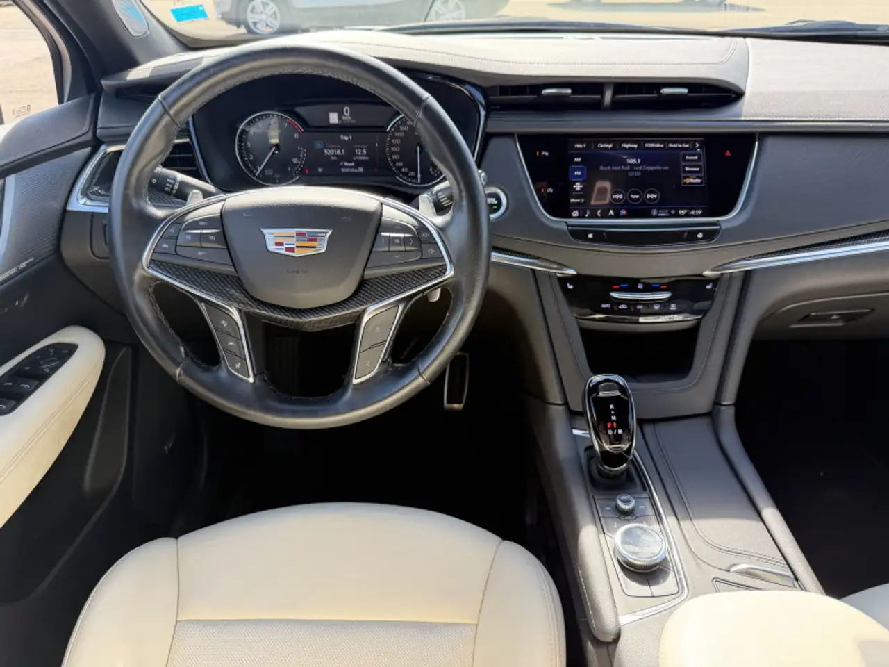 Cadillac XT5 снимка Cadillac XT5