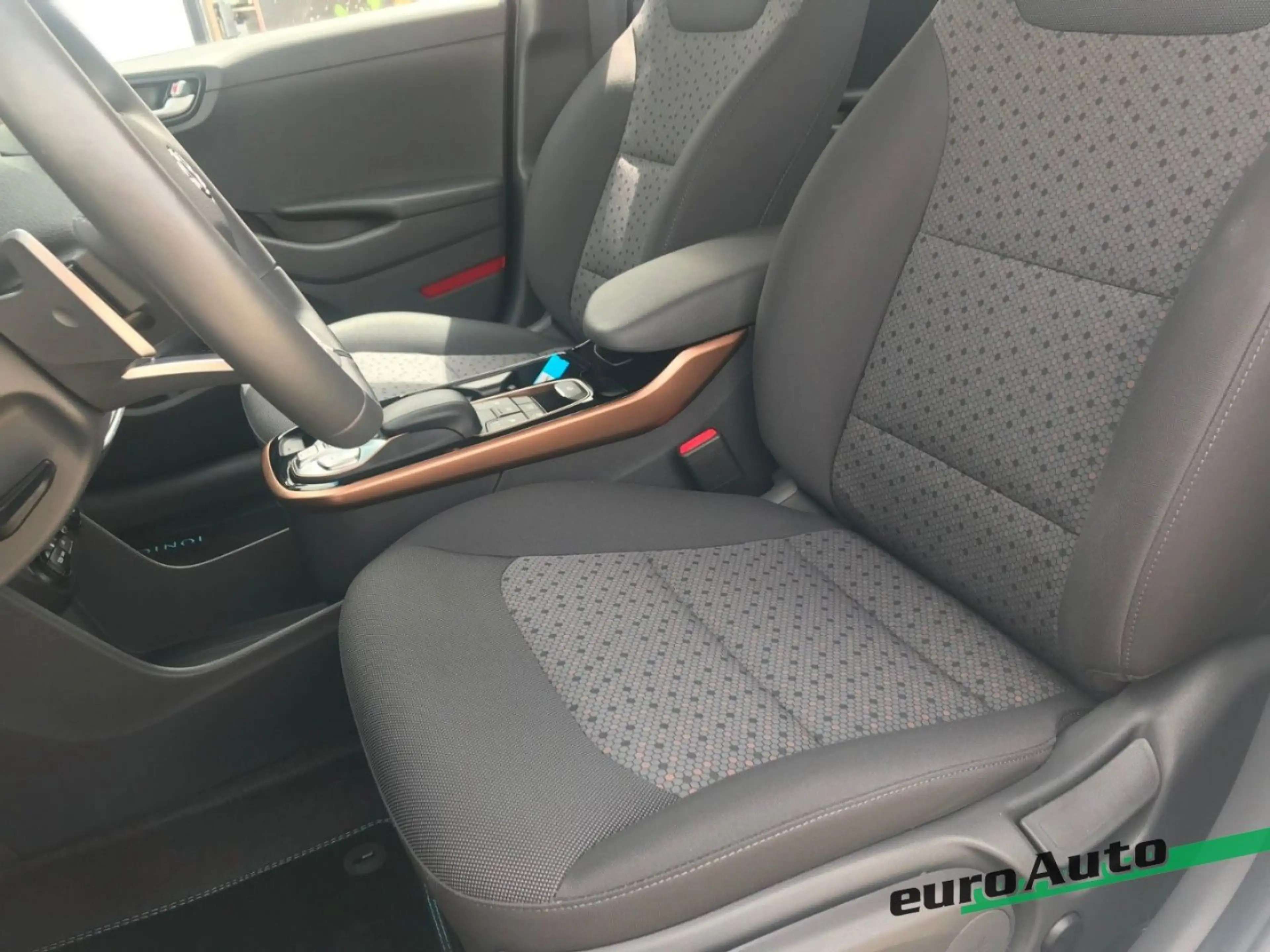 Hyundai IONIQ Style Elektro AHK Rückfahrkamera — photo 10