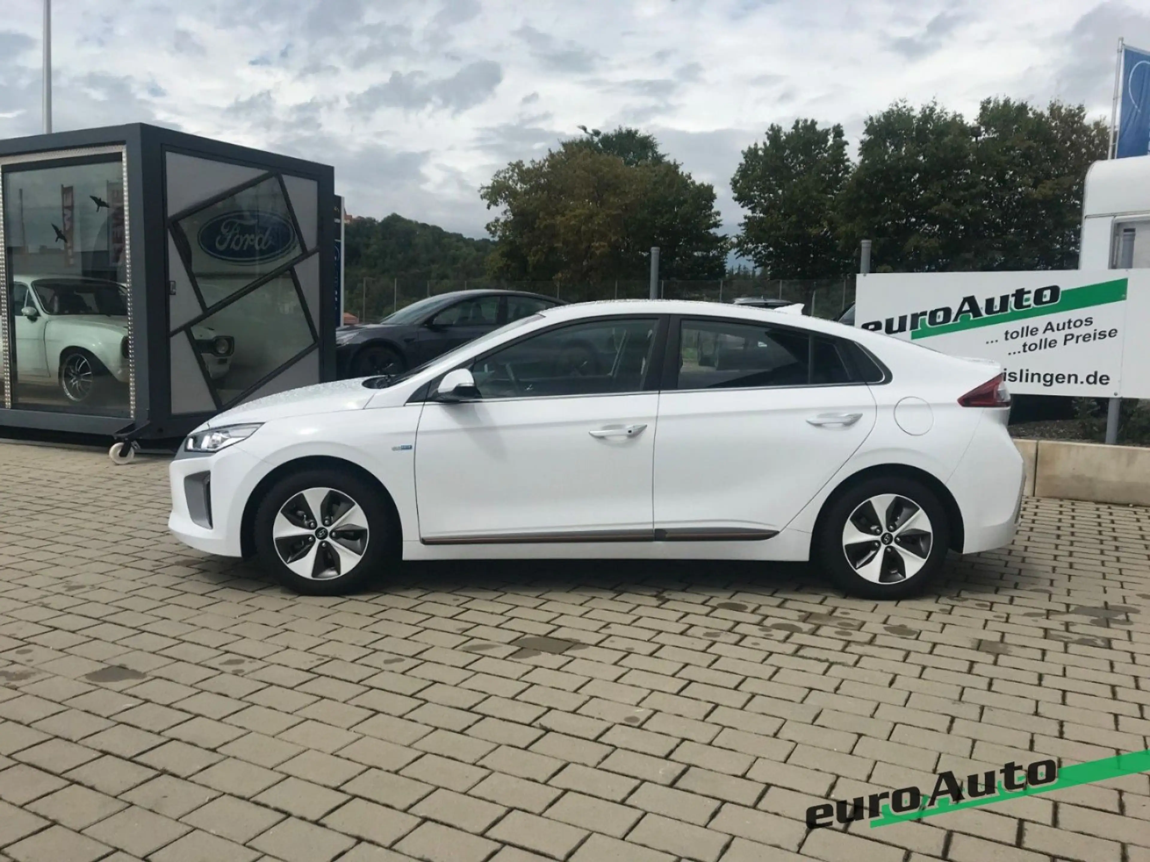 Hyundai IONIQ Style Elektro AHK Rückfahrkamera — photo 2