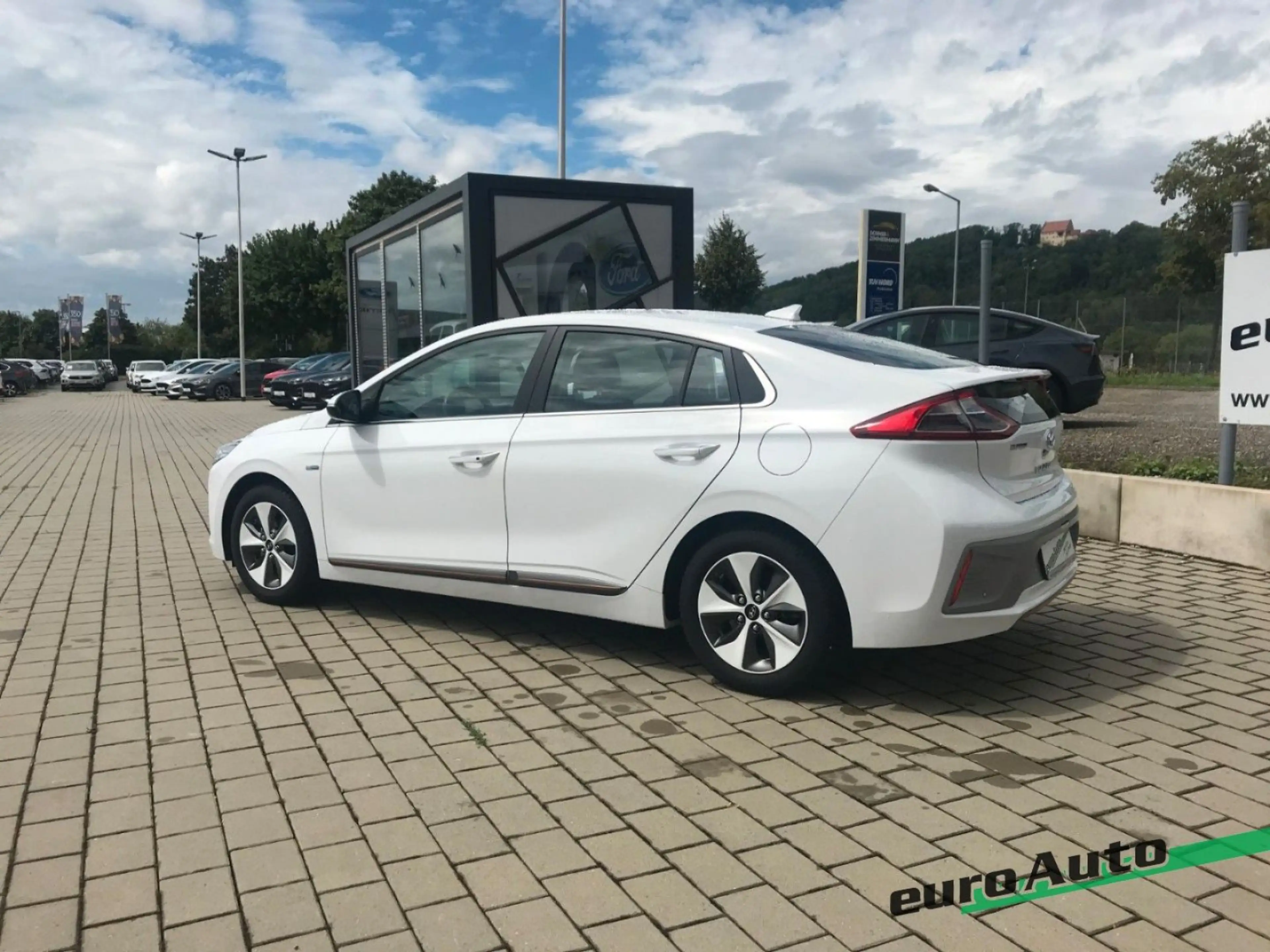Hyundai IONIQ Style Elektro AHK Rückfahrkamera — photo 3