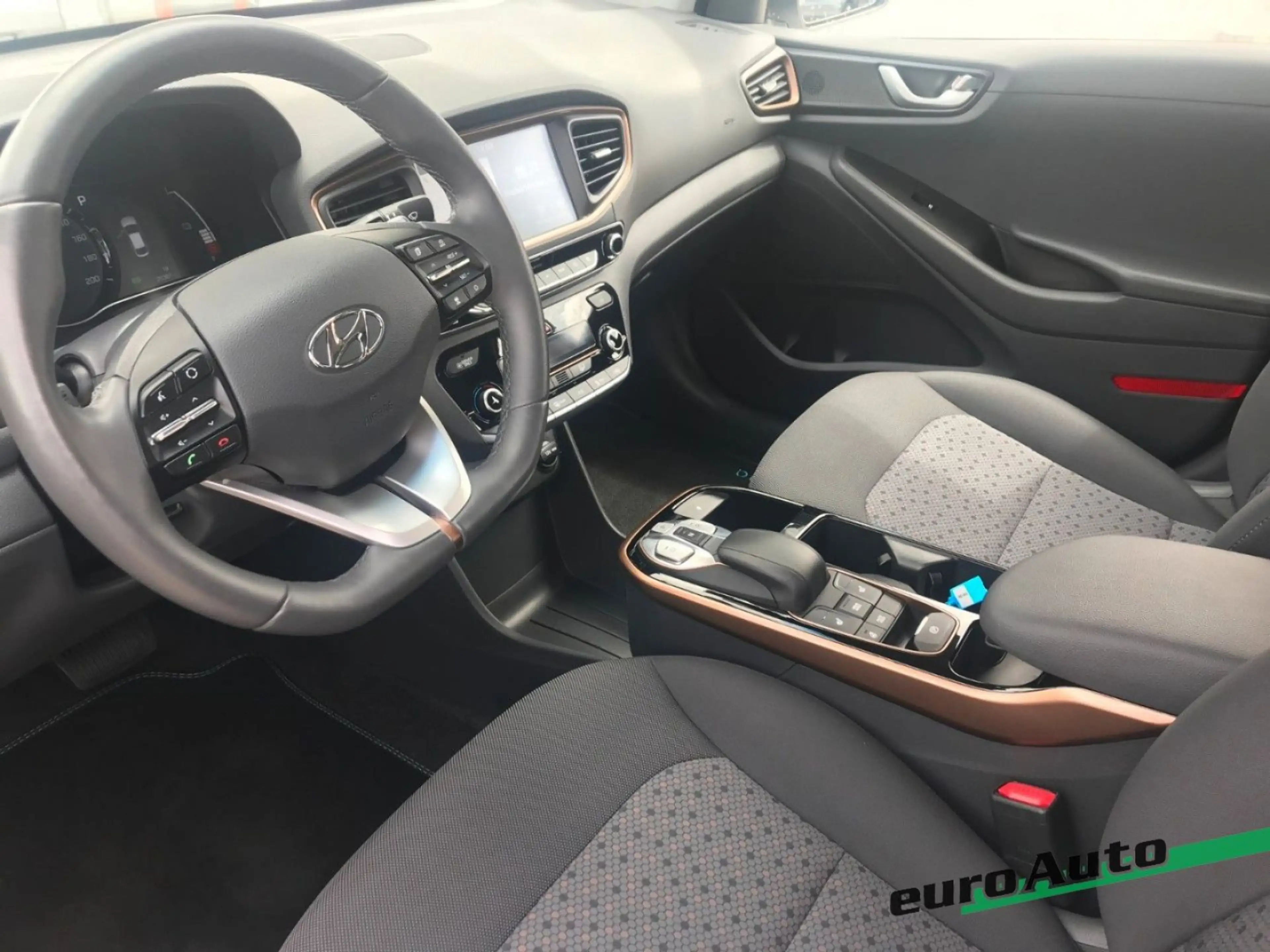 Hyundai IONIQ Style Elektro AHK Rückfahrkamera — photo 9