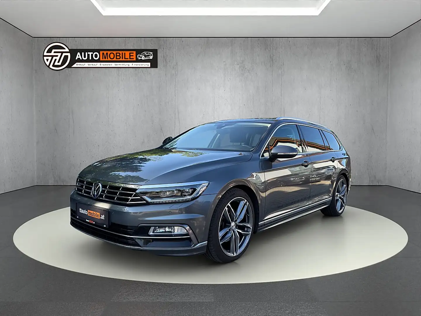 Volkswagen Passat Variant Highline 2,0 TDI DSG Grau - 1