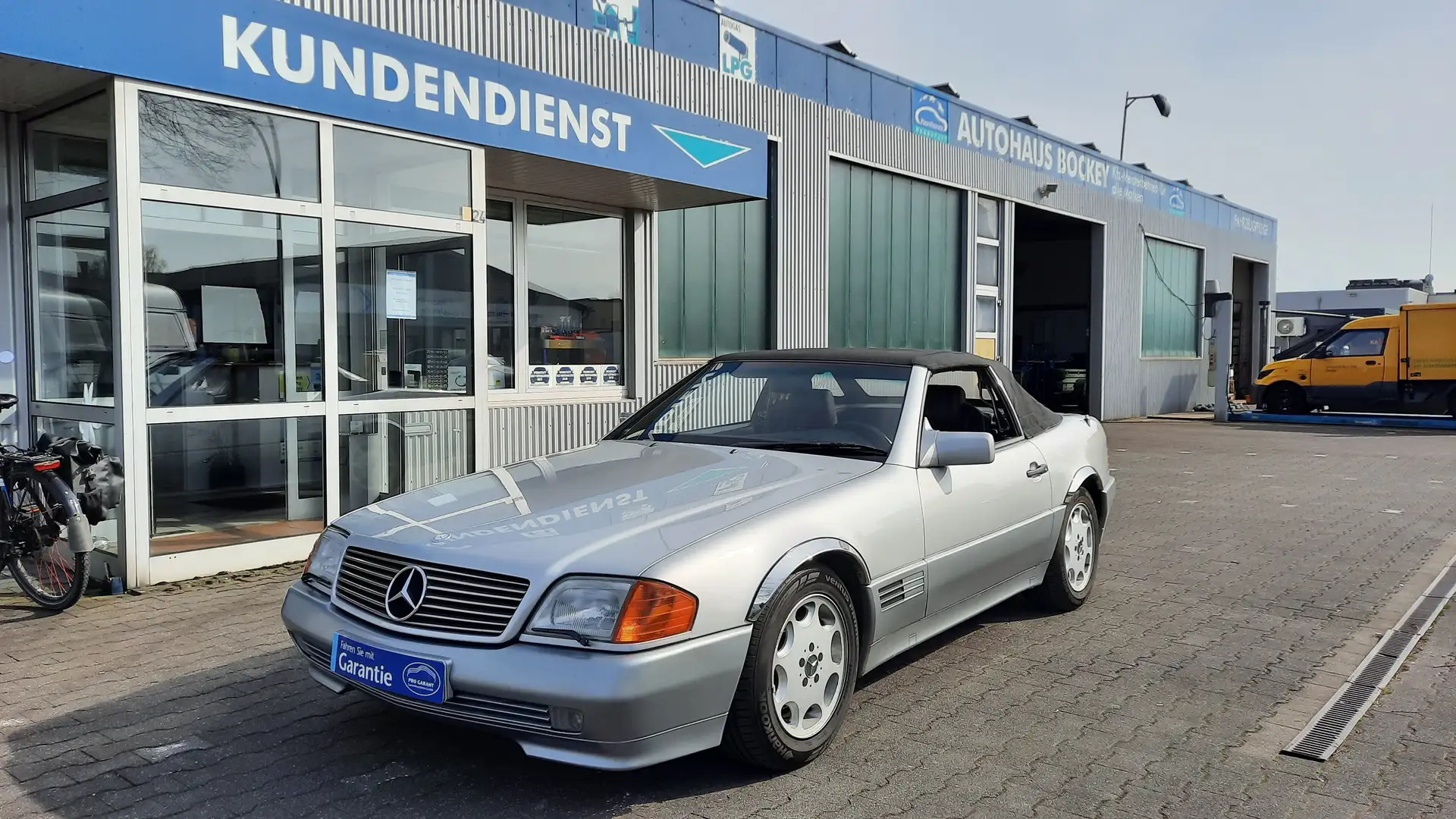 Mercedes-Benz SL 300 *GUTER ZUSTAND/AUTOMATIK/SITZHEI srebrna - 1