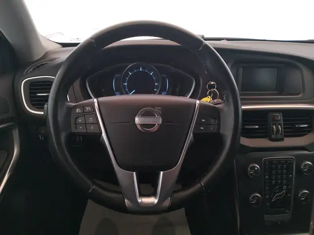 Volvo V40 view 15