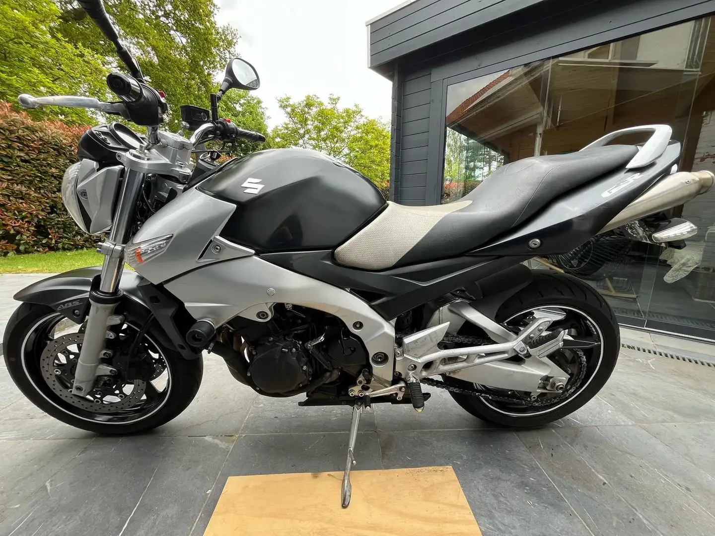 Suzuki GSR 600 ABS Zwart - 1