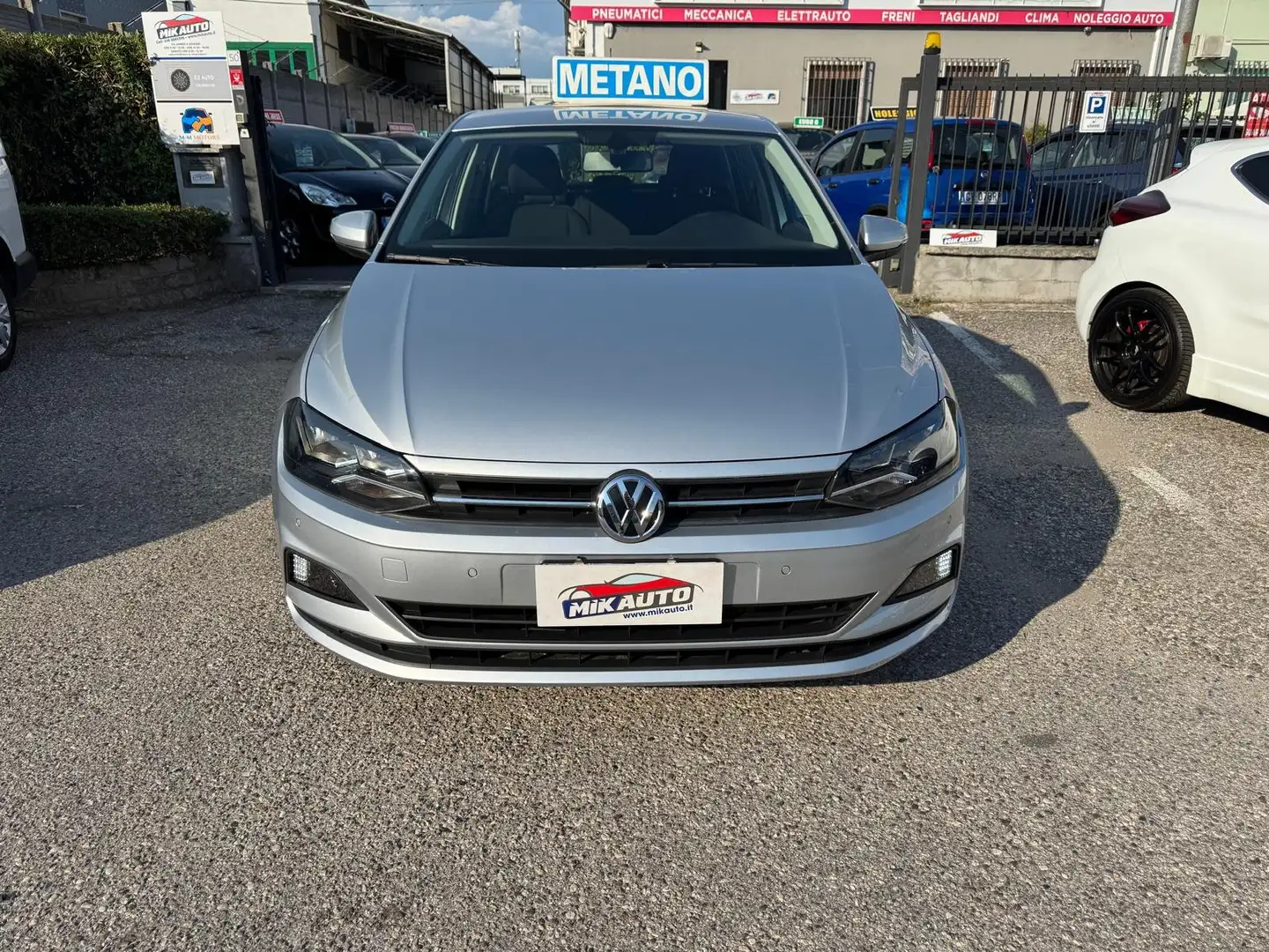 Volkswagen Polo Polo VI 2017 5p 1.0 tgi Highline 90cv my19 Zilver - 2