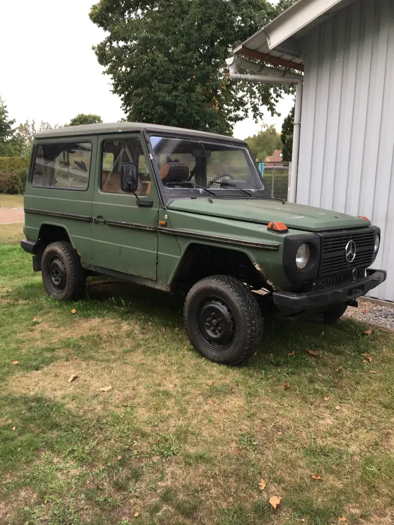 Mercedes-Benz 240 GD - 1