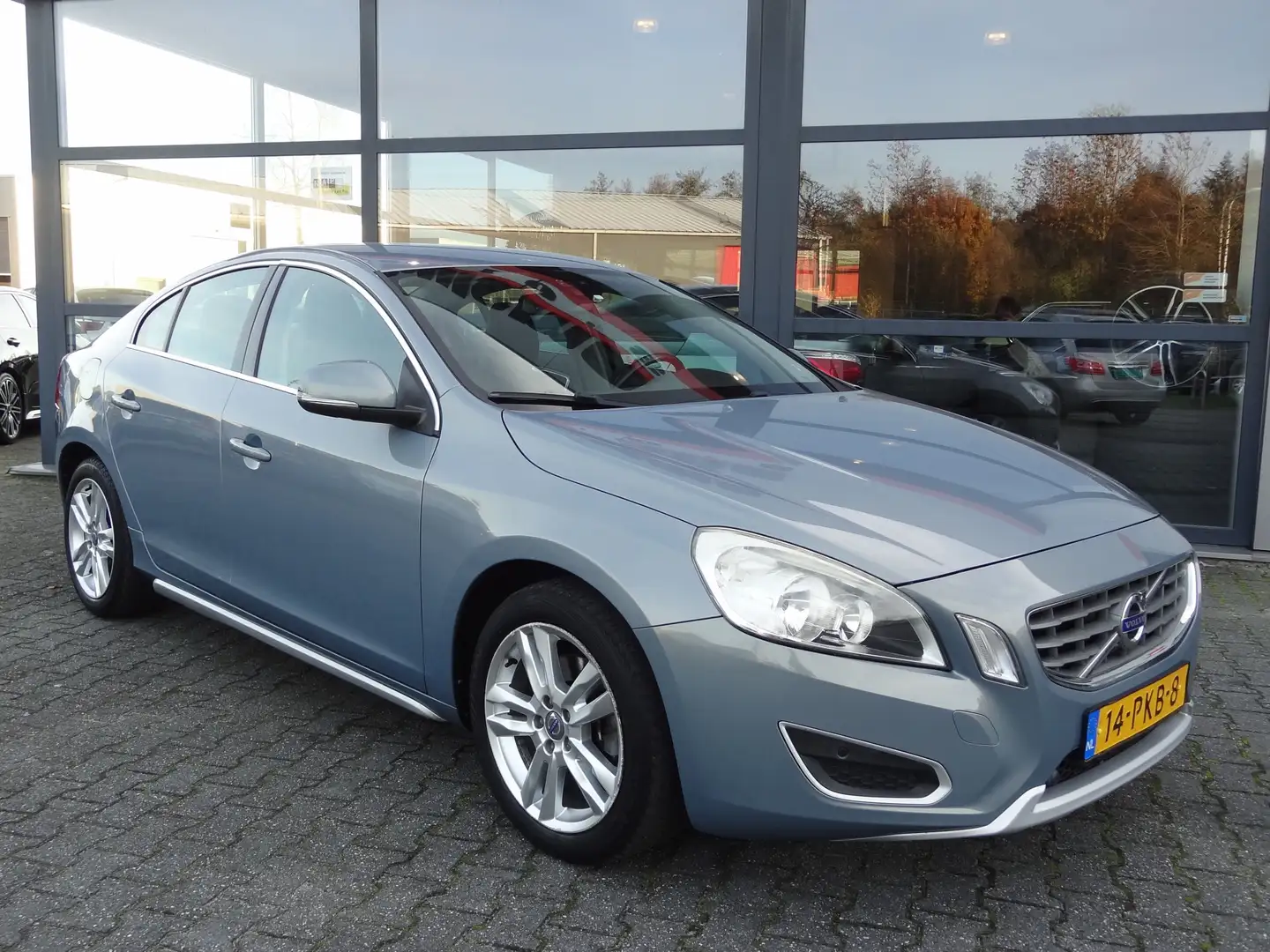 Volvo S60 1.6 T4 | 180 PK | NL-AUTO | YOUNGTIMER | VAN 1E EI Bleu - 2