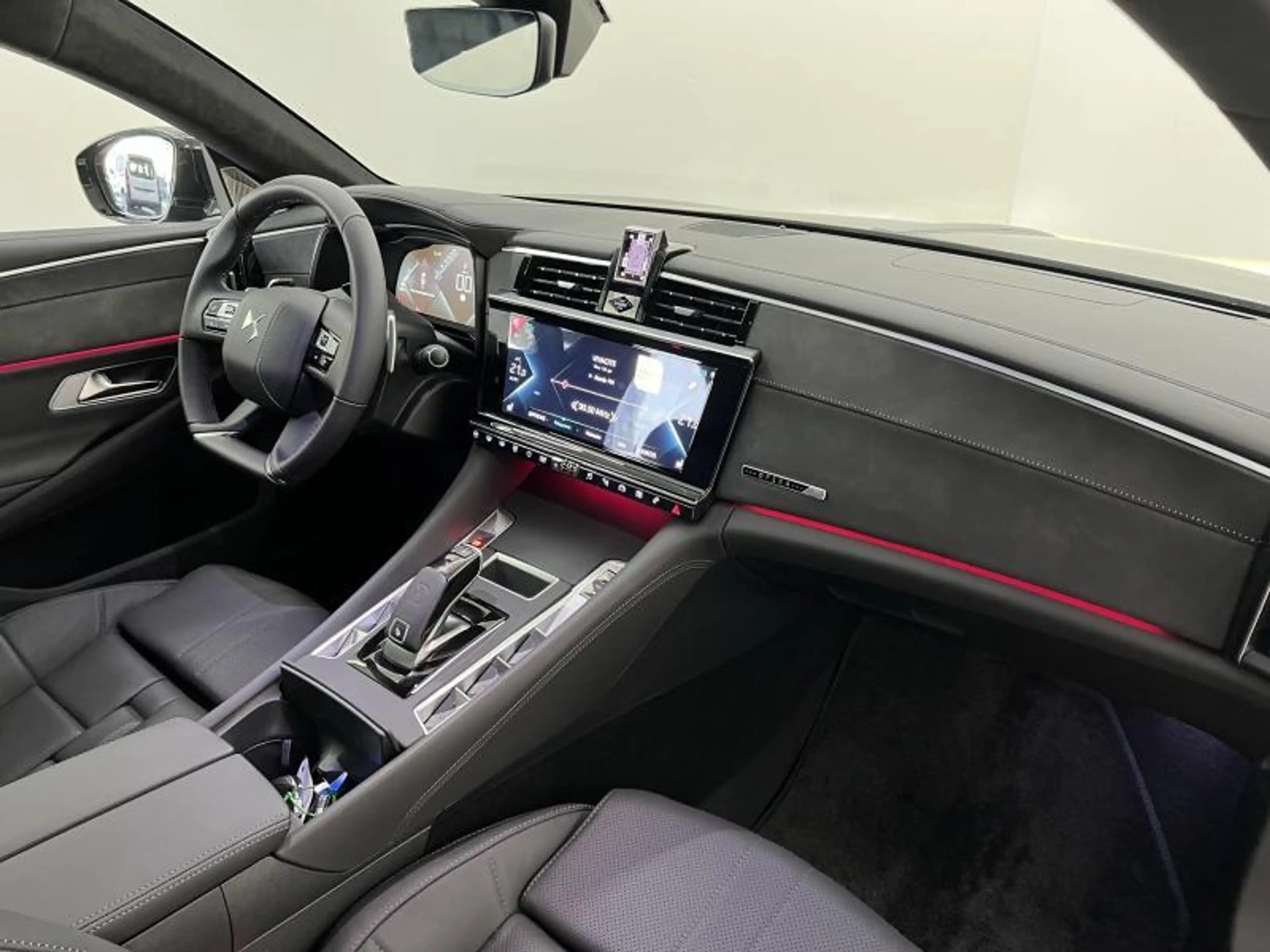 DS Automobiles DS 9 E-TENSE 360 RIVOLI + — photo 12