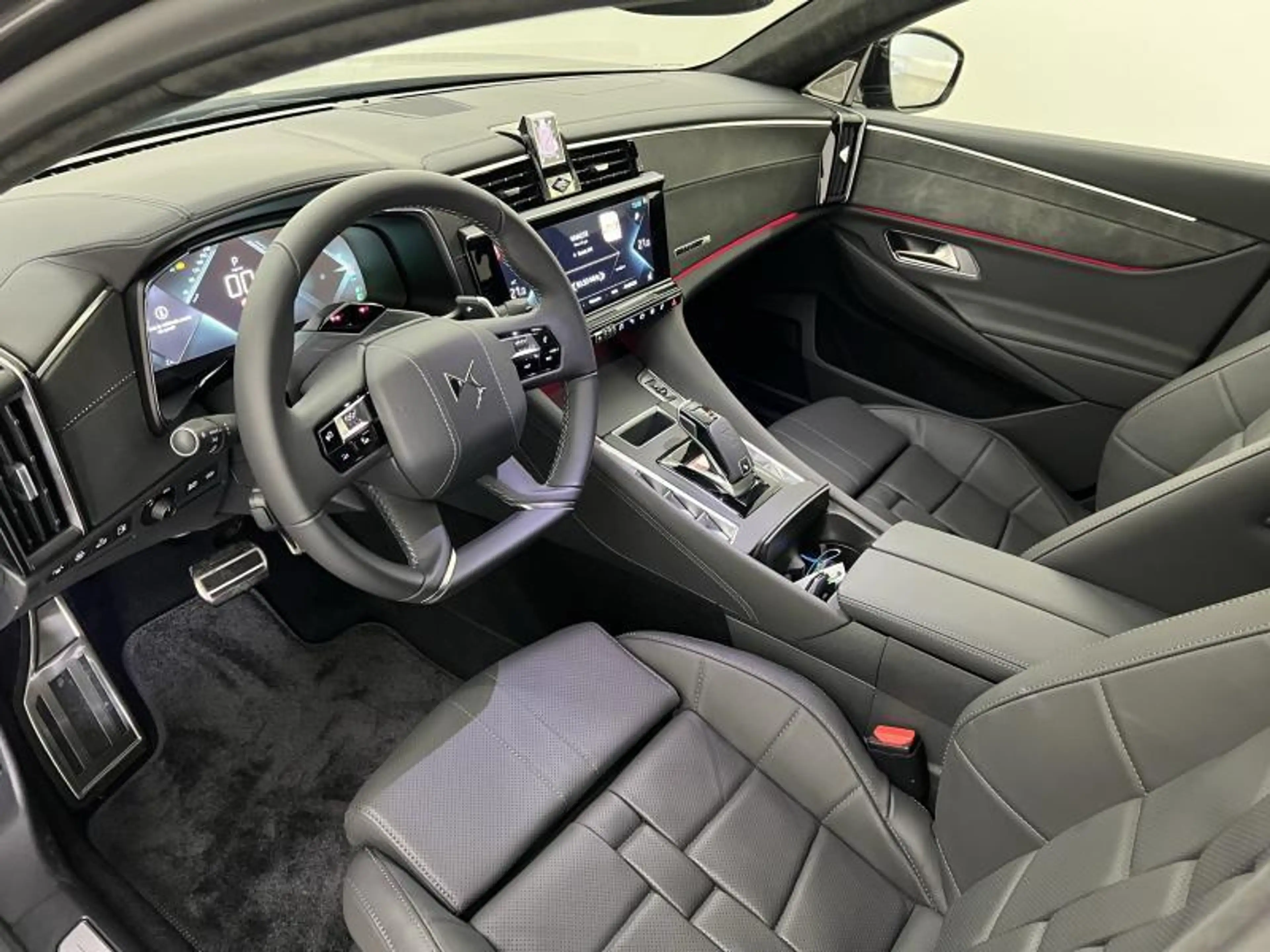 DS Automobiles DS 9 E-TENSE 360 RIVOLI + — photo 10