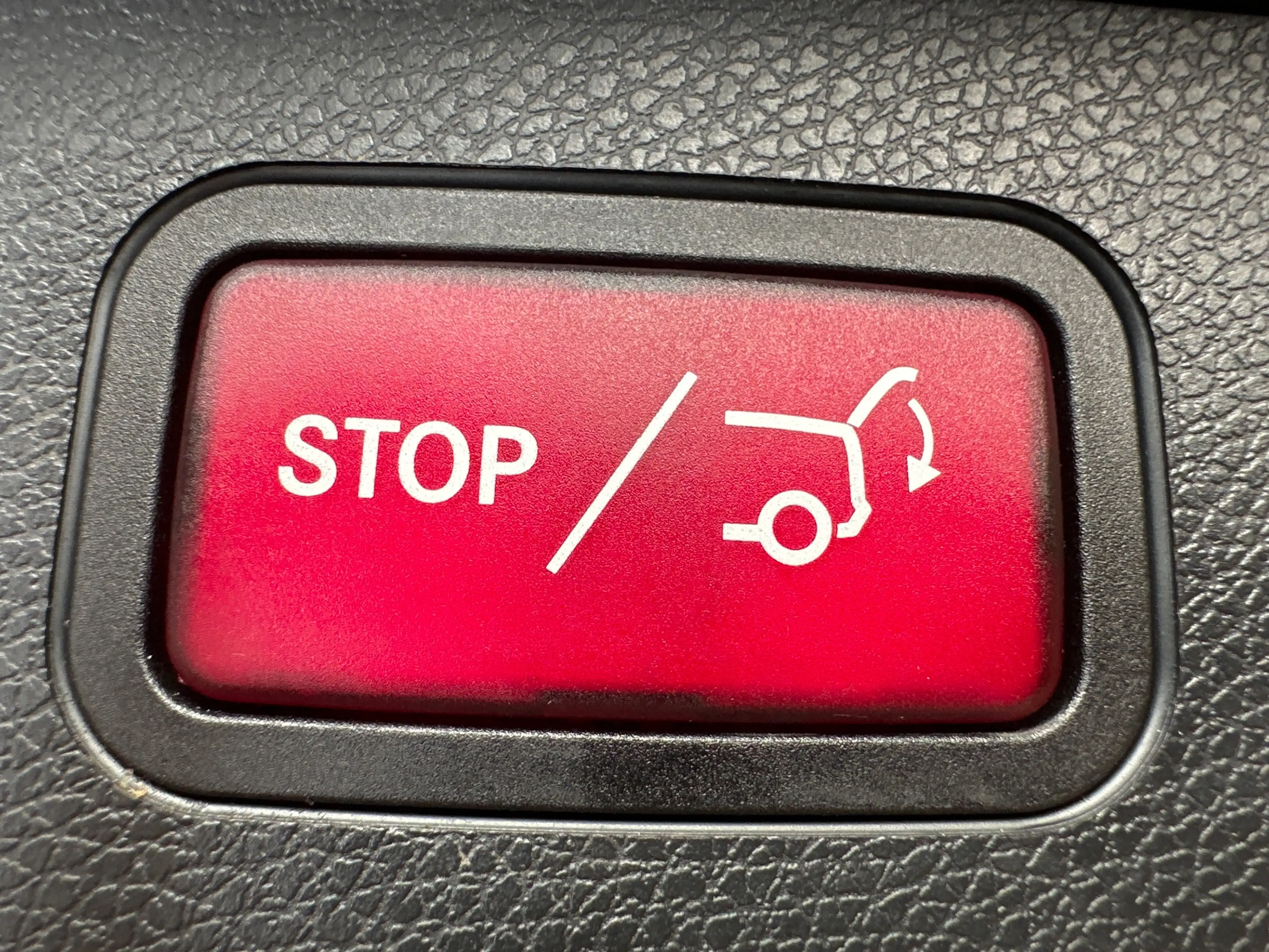 Mercedes-Benz E 400 T 4Matic AMG-Line NAV+LED+360GRAD+AIRMATIC+19ZO — photo 9