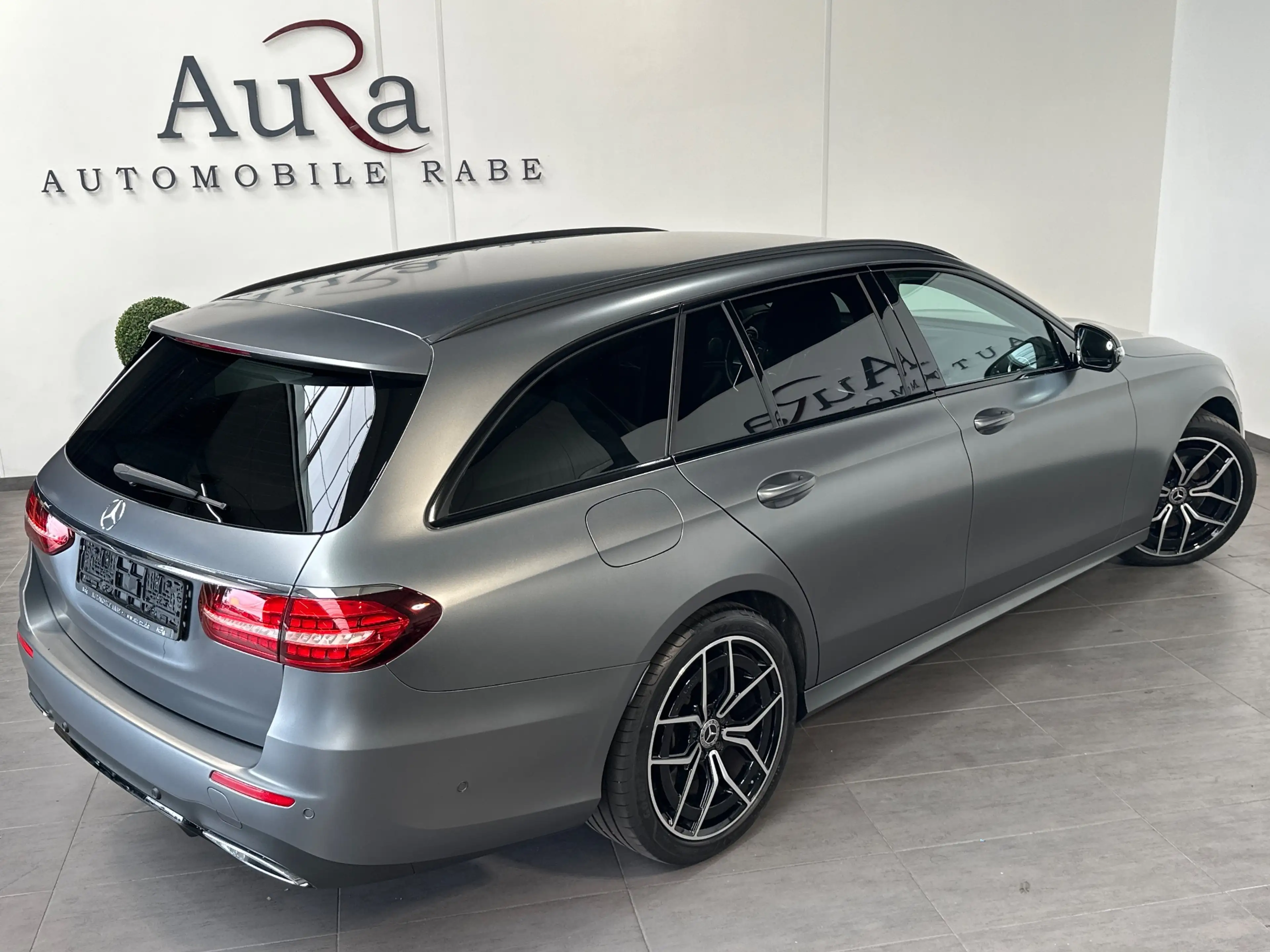 Mercedes-Benz E 400 T 4Matic AMG-Line NAV+LED+360GRAD+AIRMATIC+19ZO — photo 5