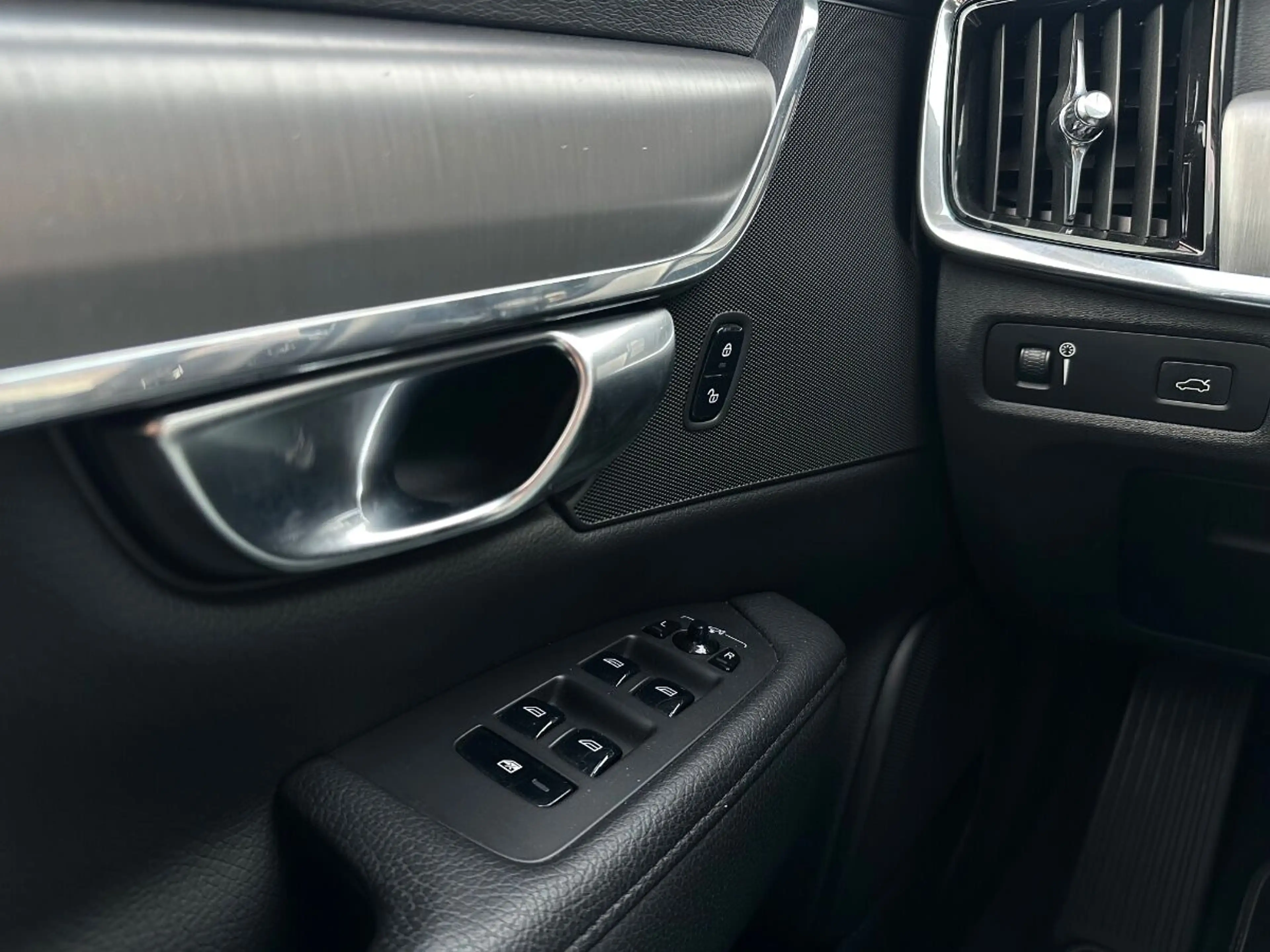 Volvo V90 2.0 T5 AUT Geartronic | Momentum | Leer | Navi — photo 18