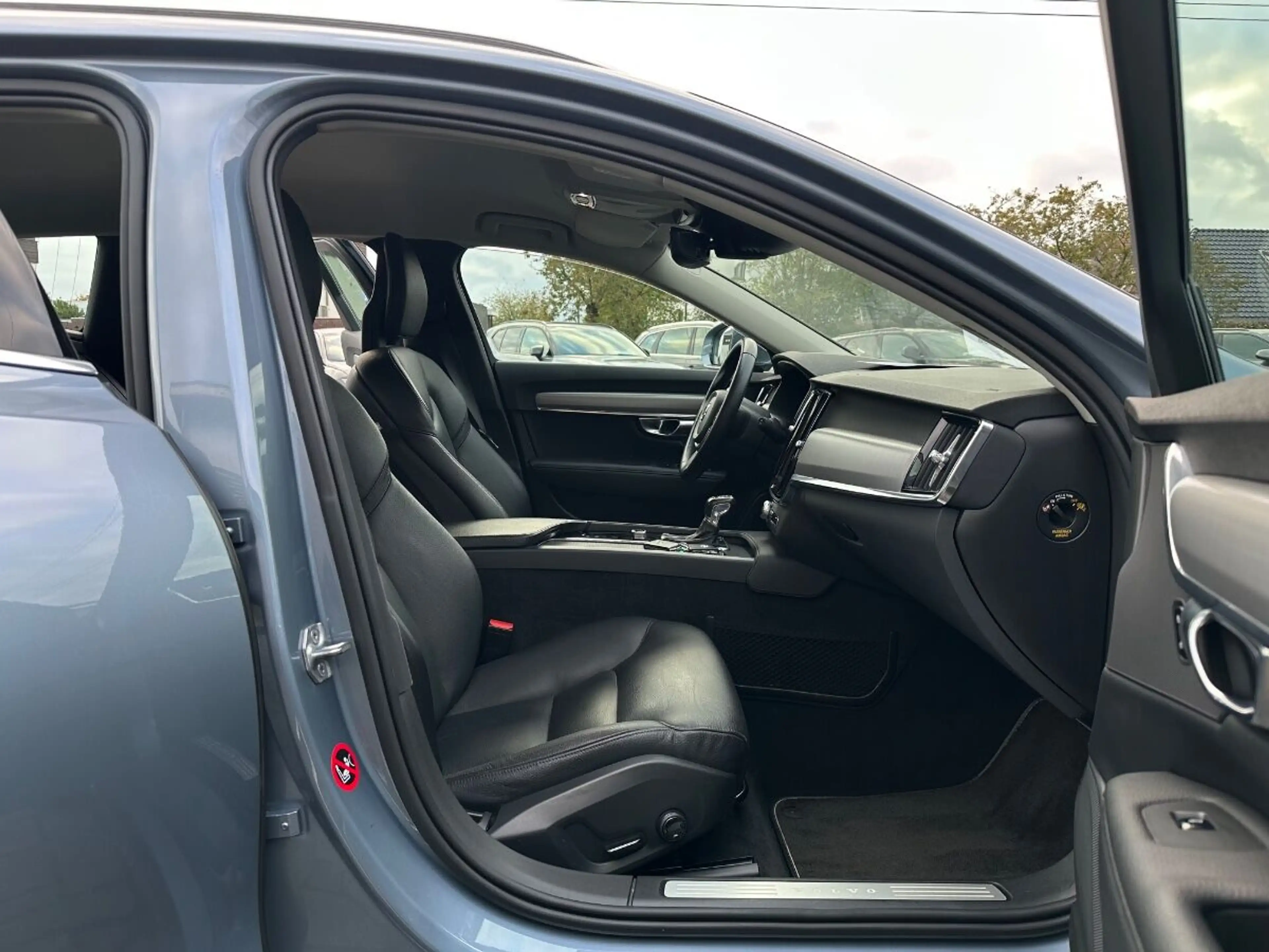 Volvo V90 2.0 T5 AUT Geartronic | Momentum | Leer | Navi — photo 3