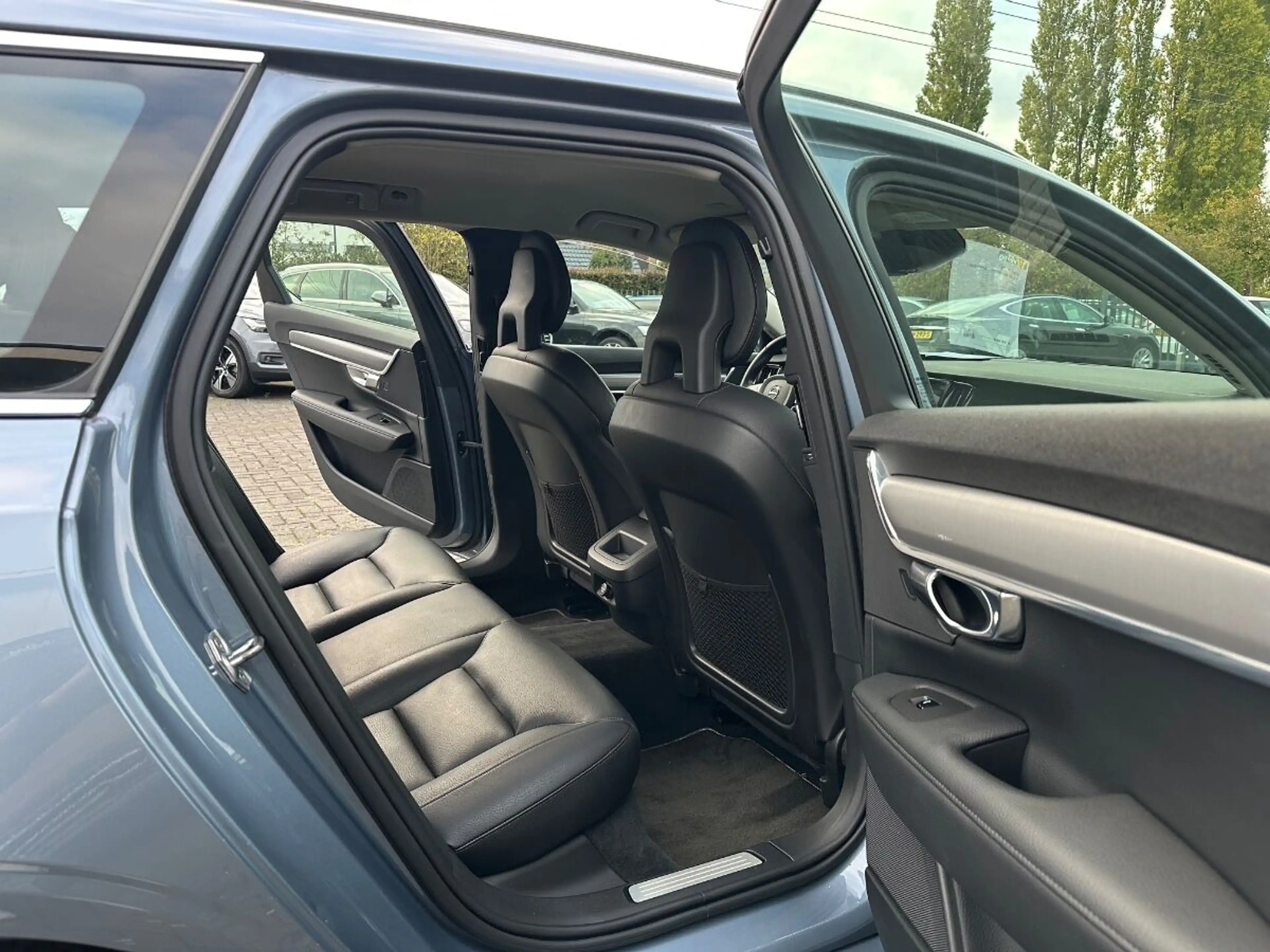 Volvo V90 2.0 T5 AUT Geartronic | Momentum | Leer | Navi — photo 4