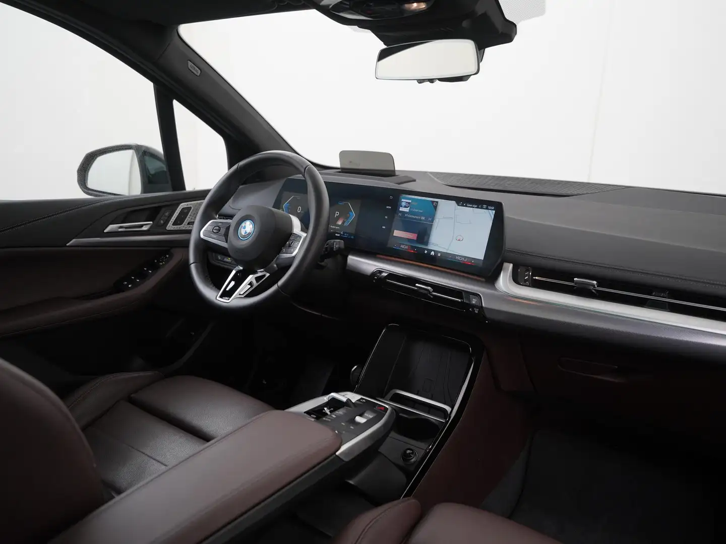 BMW 230 2-serie Active Tourer 230e xDrive M Sport | Trekha Noir - 2