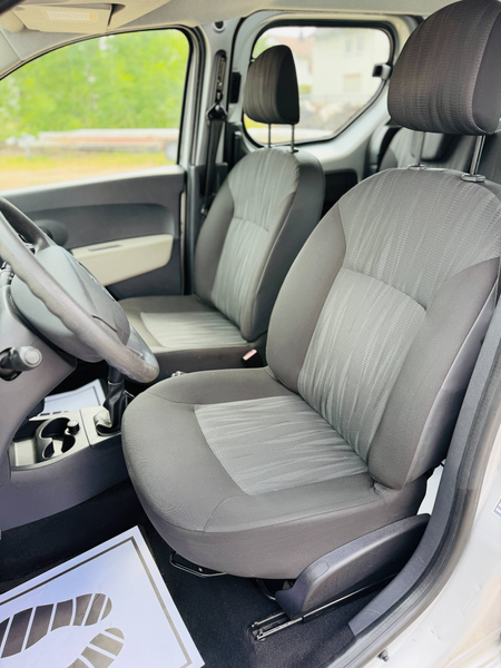 Dacia Dokker *Scheckheft*Steuerkettesatz NEU*AHK*Navi*Klima — photo 12