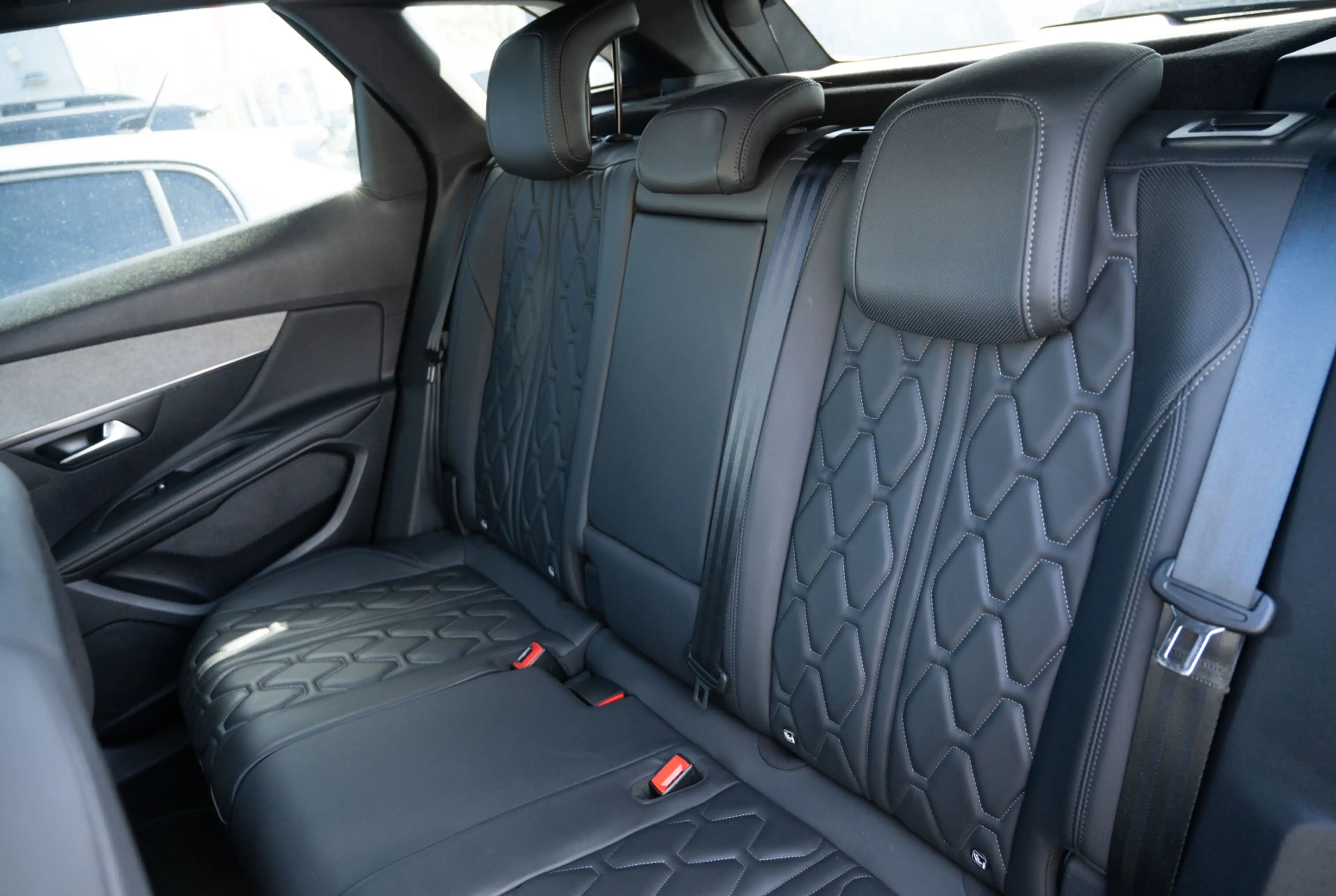 Peugeot 3008 GT 1.5 BlueHDi 130 EAT8 *GW-TOP-DEAL* *INVENTUR-SALE* — photo 7