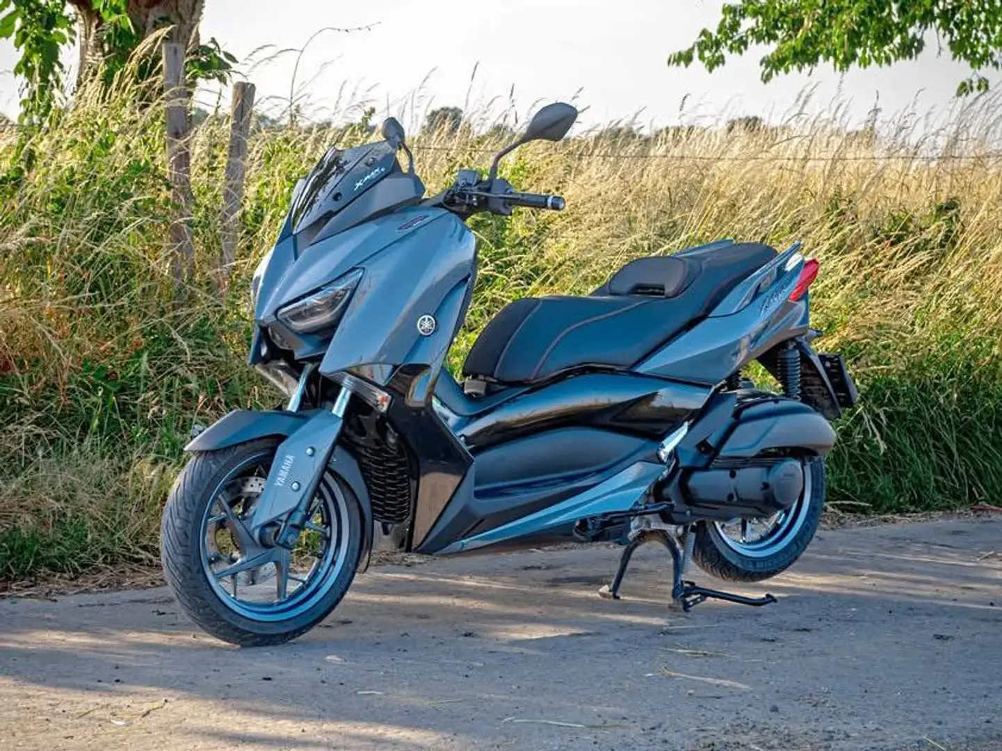Yamaha X-Max 125 Tech Max Gris - 1