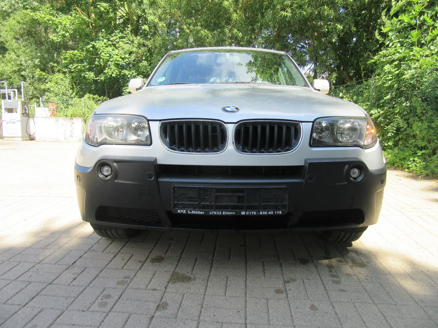 BMW X3 2.5i Grau - 2