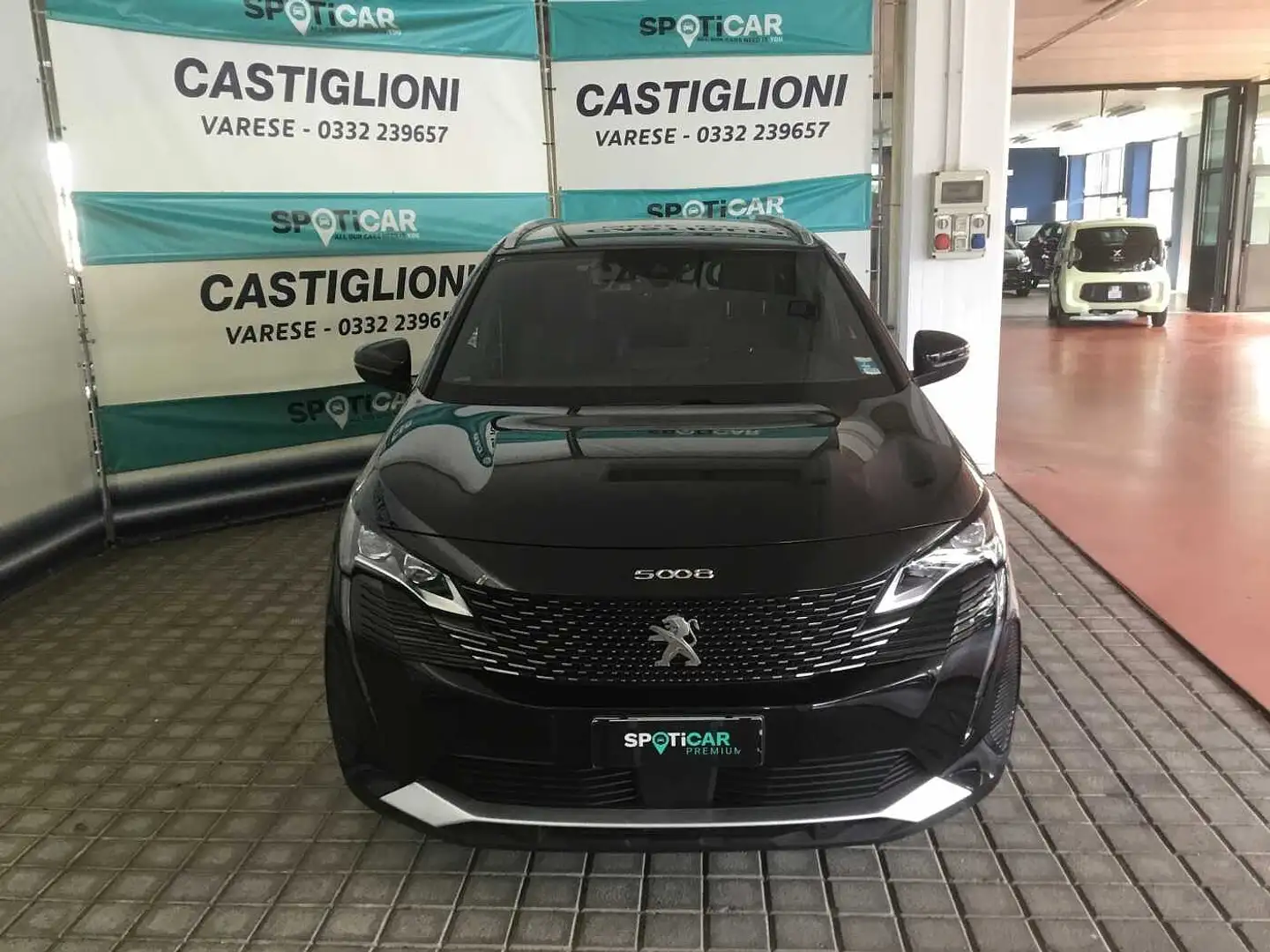 Peugeot 5008 GT 1.2 130 cv - Usata Noir - 2