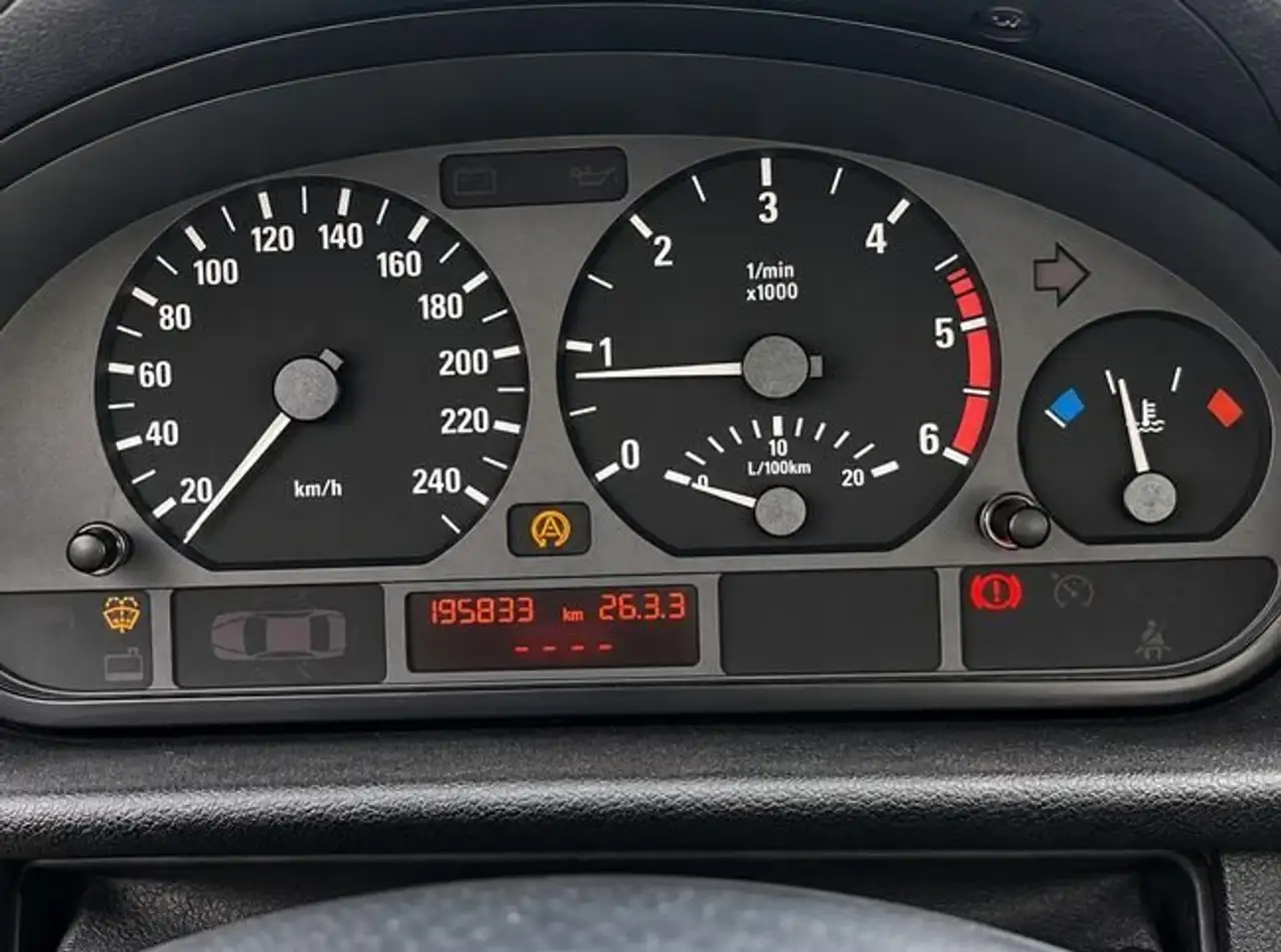 BMW 320d, foto 8