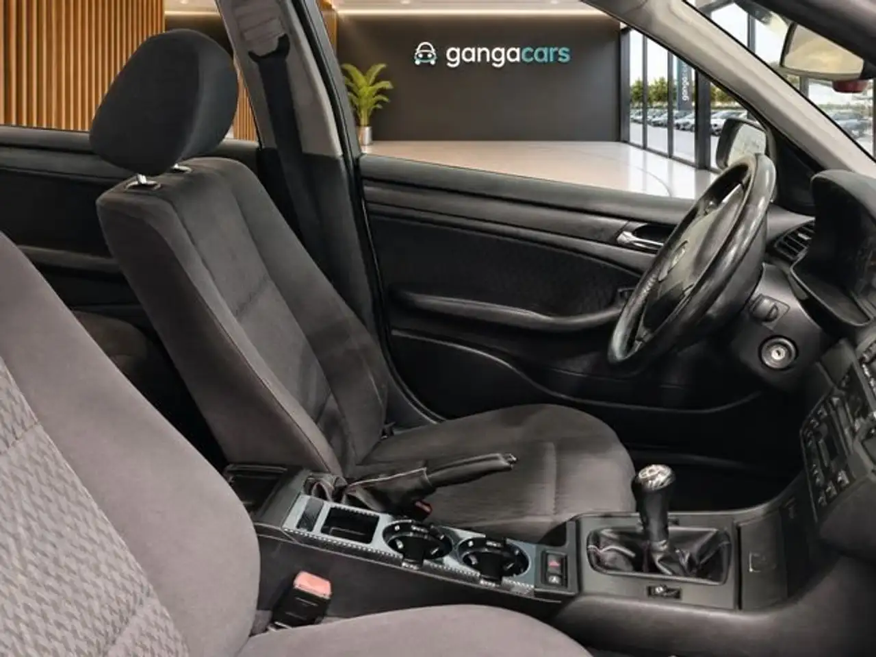 BMW 320d, foto 9