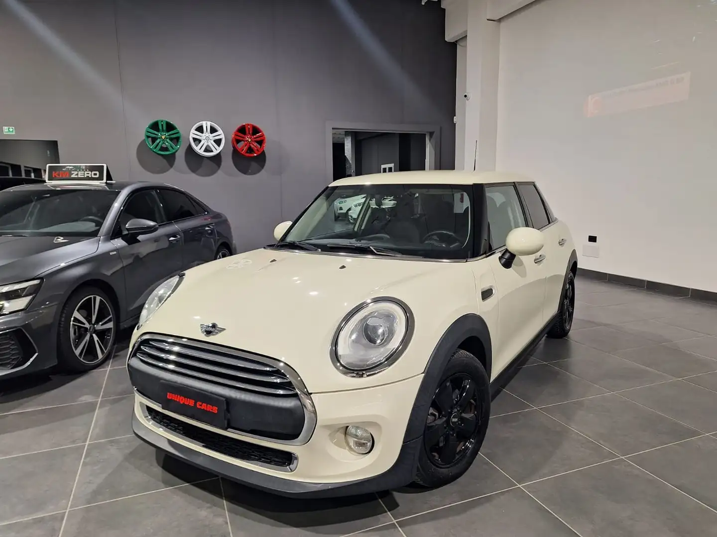 MINI One D Mini IV F55-F56 2015 1.5 Business XL 5p Bej - 1