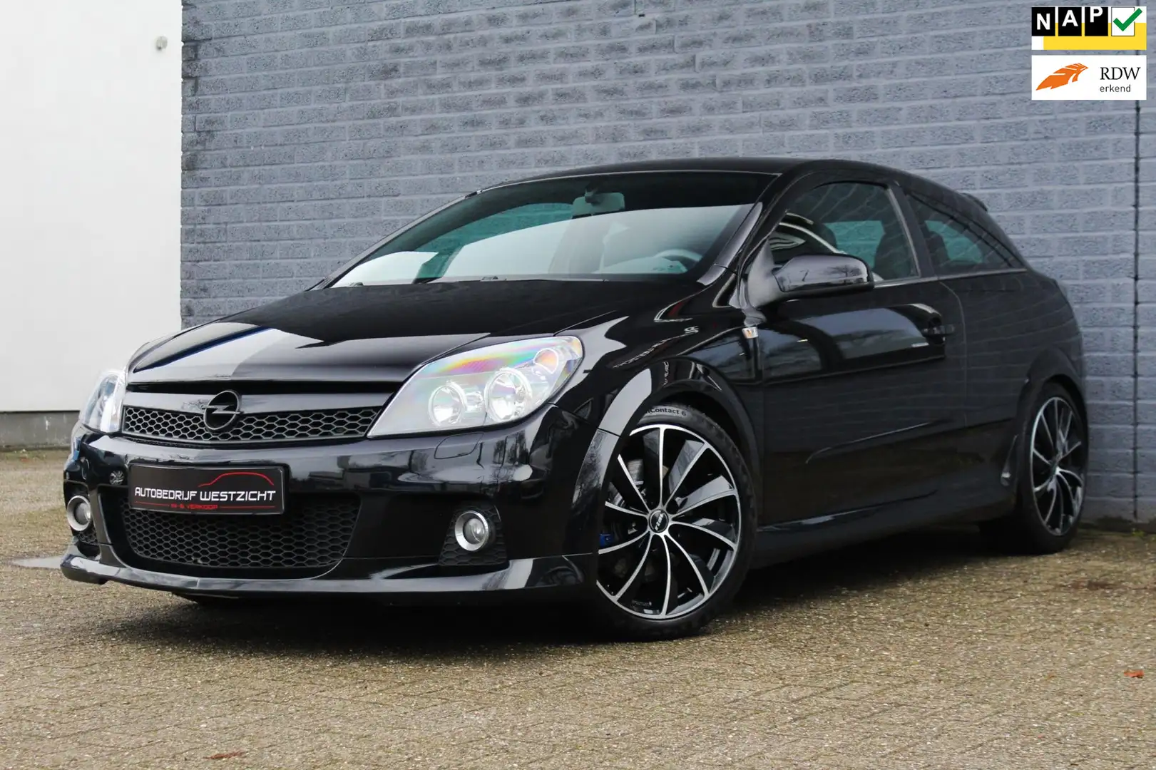 Opel Astra GTC 2.0 T OPC 240pk, Leder, Recaro, 18 inch Negro - 1