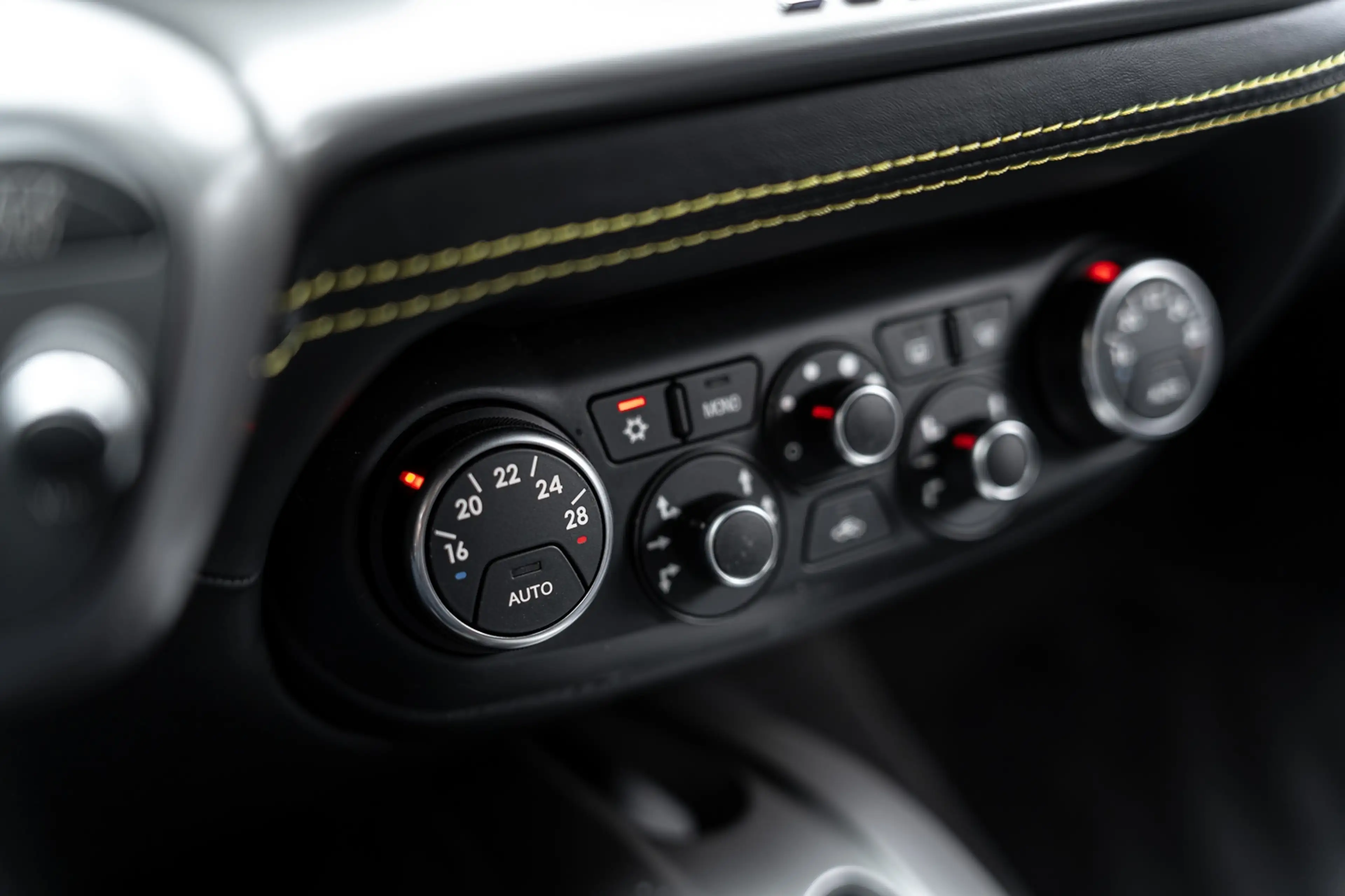 Ferrari F12 Berlinetta | Liftsysteem | Custom Audio | PPF | Da — photo 9