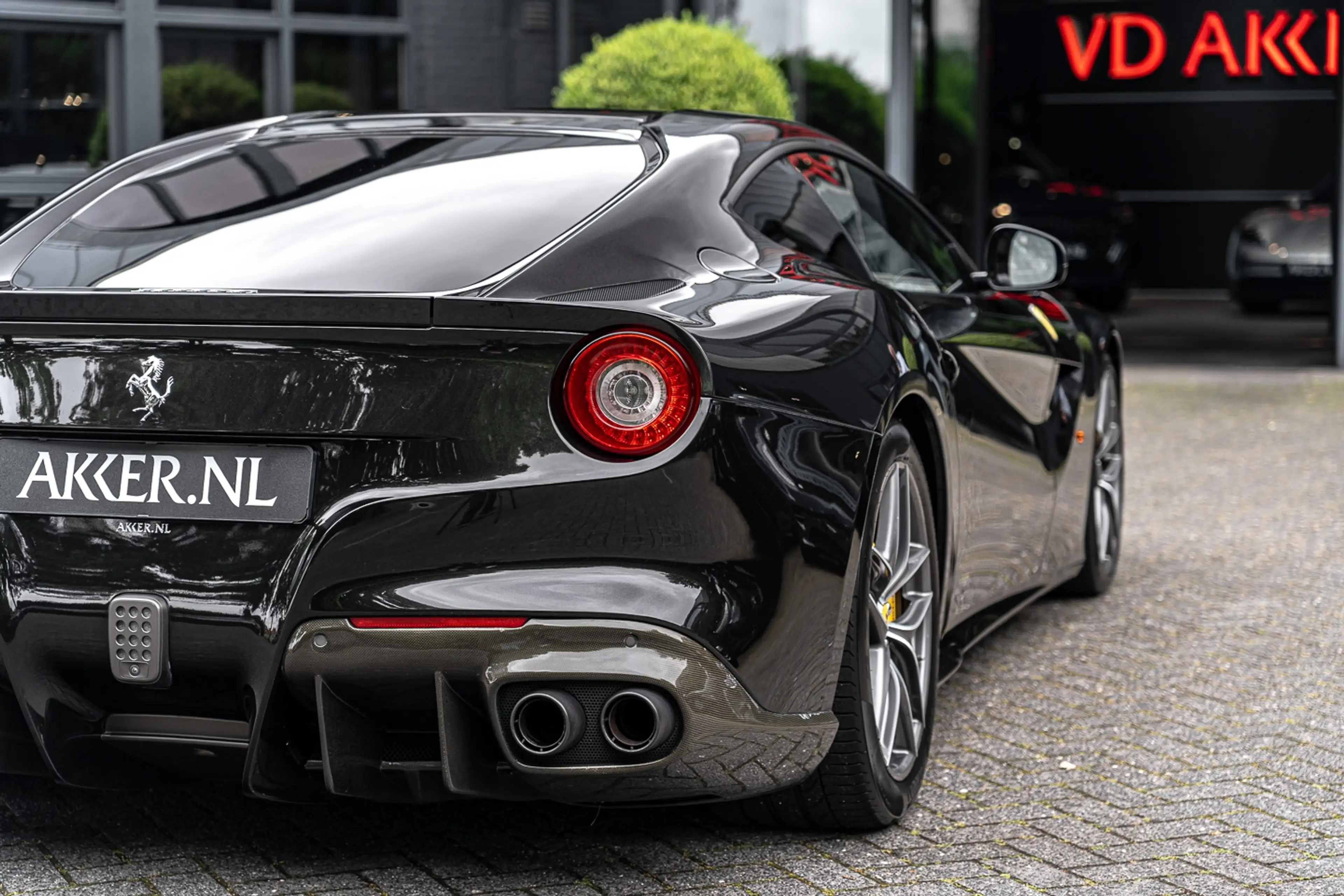 Ferrari F12 Berlinetta | Liftsysteem | Custom Audio | PPF | Da — photo 16