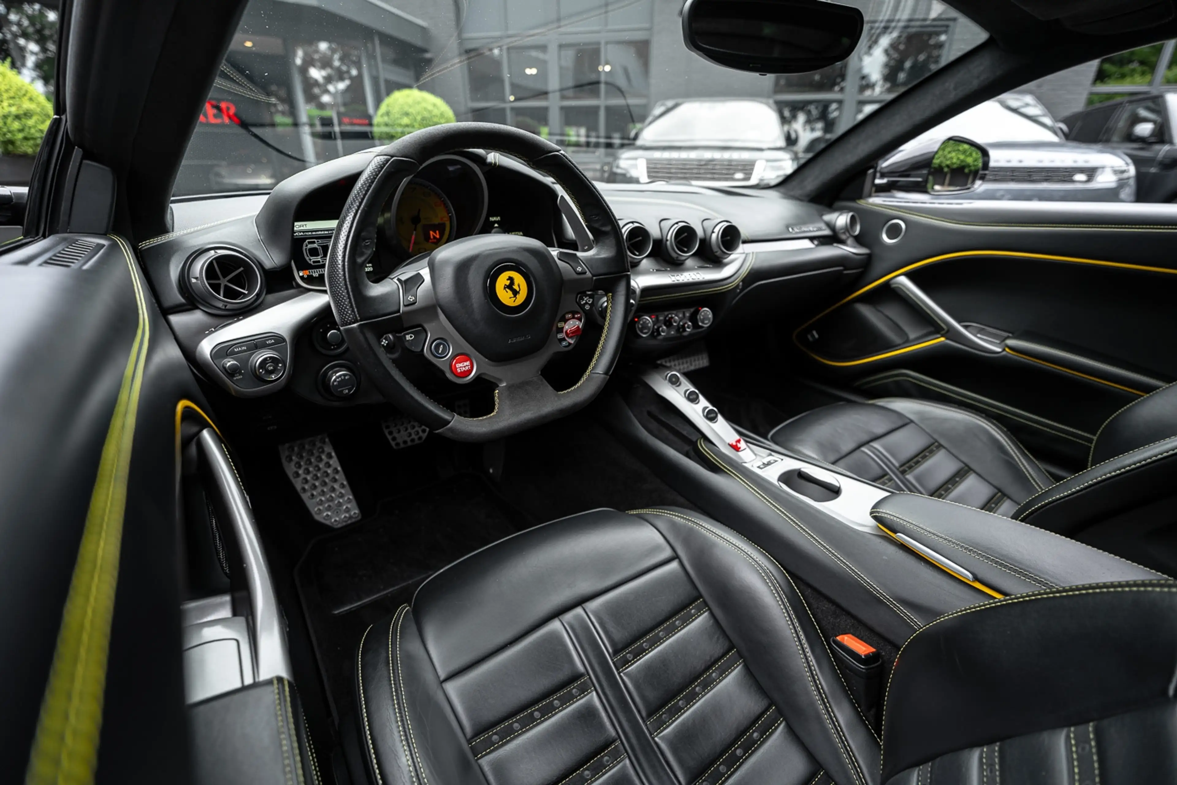 Ferrari F12 Berlinetta | Liftsysteem | Custom Audio | PPF | Da — photo 3