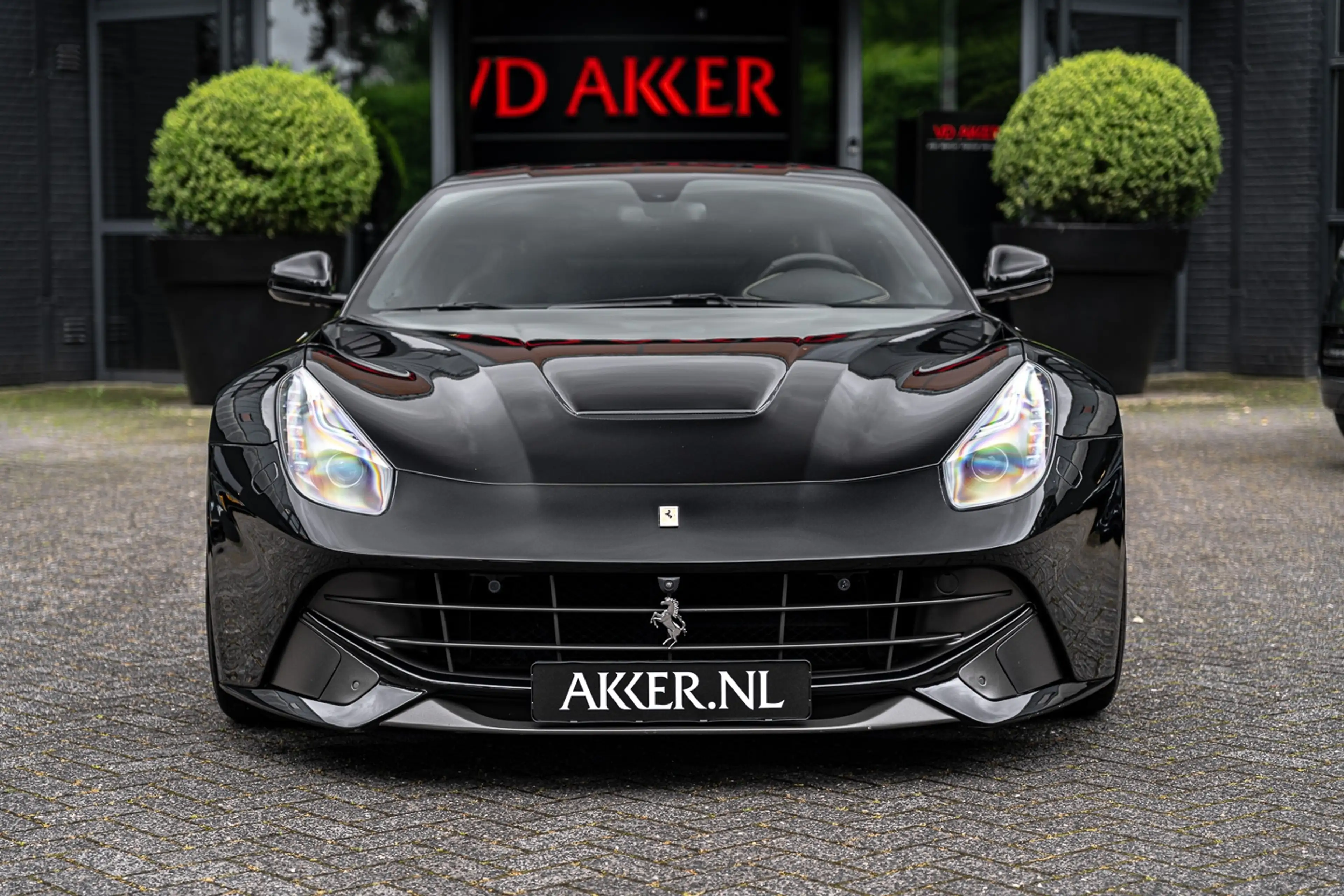 Ferrari F12 Berlinetta | Liftsysteem | Custom Audio | PPF | Da — photo 17