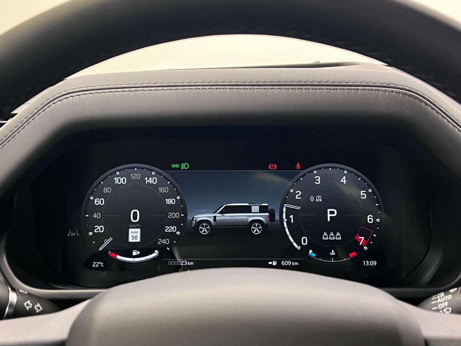 2026 Land Rover Defender 110 P400 X-DYNAMIC SE thumb 16