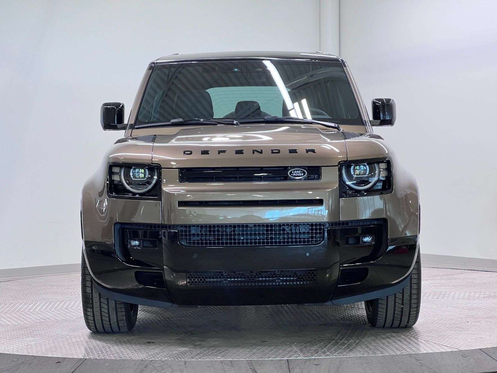 2026 Land Rover Defender 110 P400 X-DYNAMIC SE thumb 8