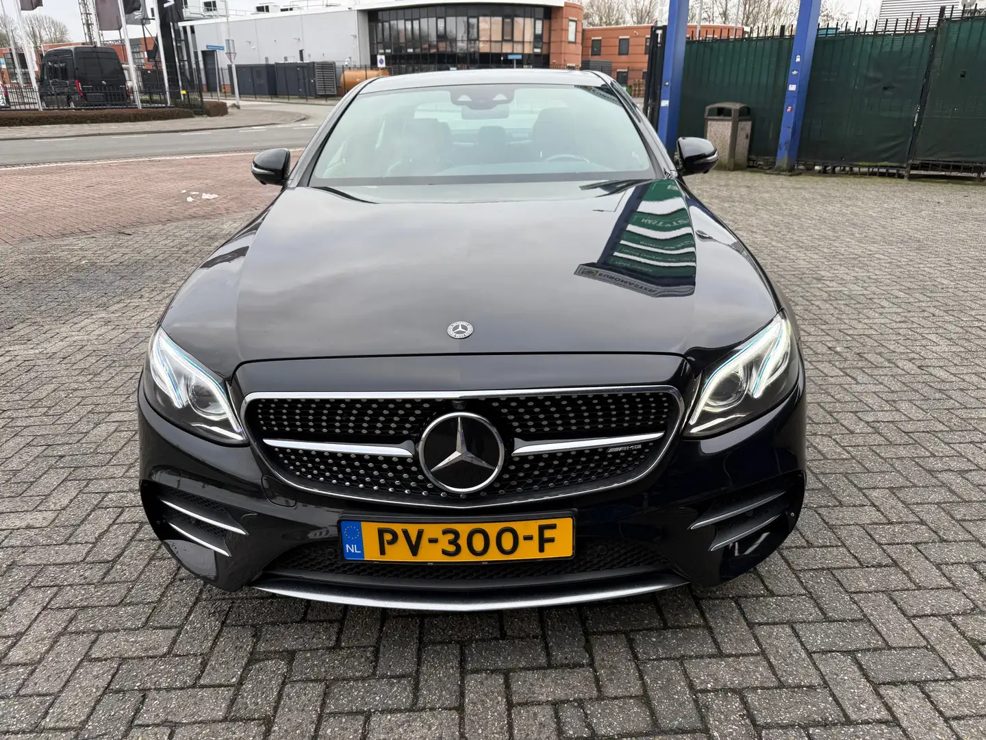 Mercedes-Benz E 43 AMG 4M. Premium Zwart - 1