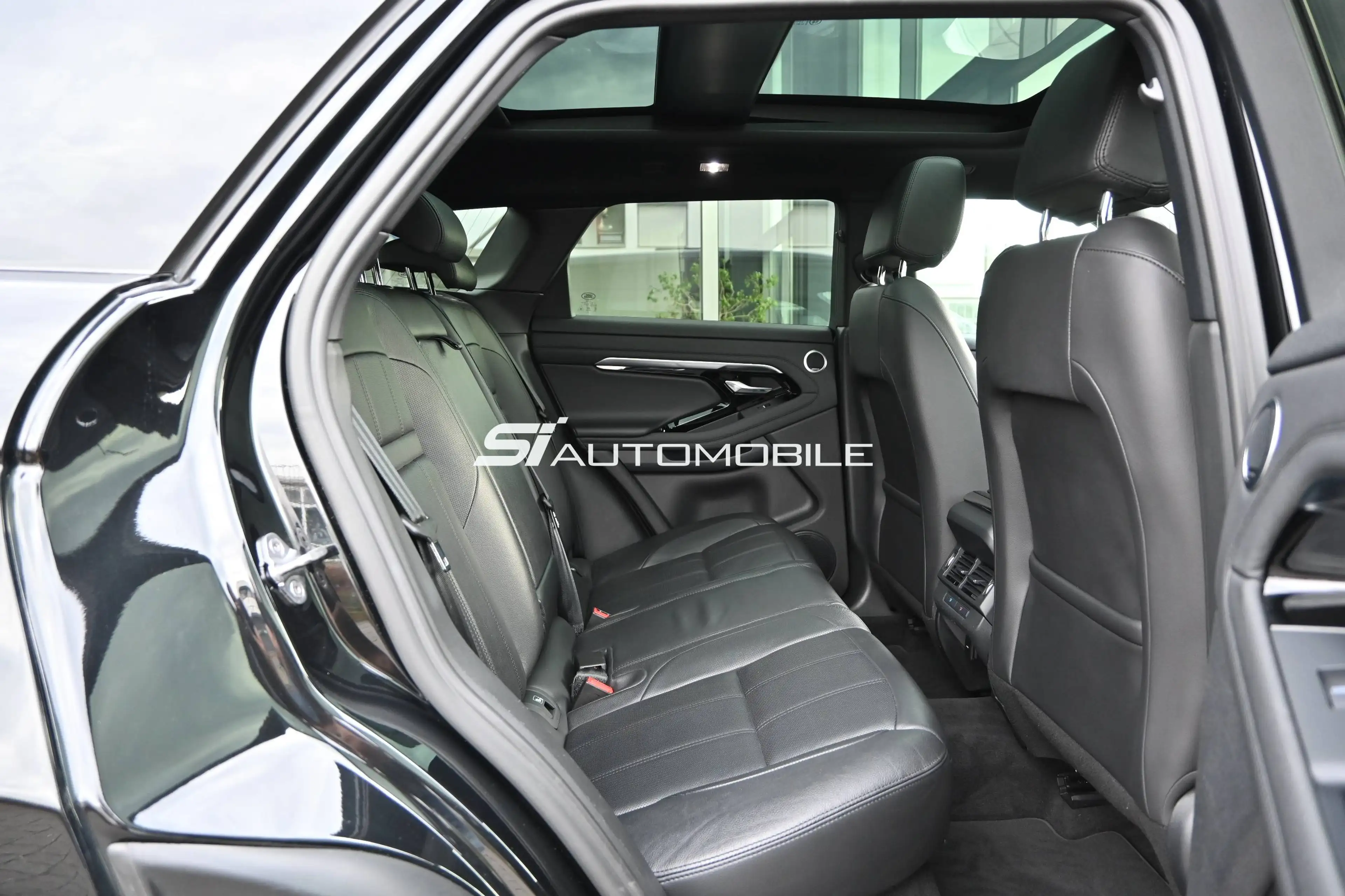 Land Rover Range Rover Evoque D200 R-DYNAMIC SE AWD BLACK PACK °°ACC°HUD°MEMO°PANO°STANDHEIZUNG°20-ZOLL°°° — photo 14