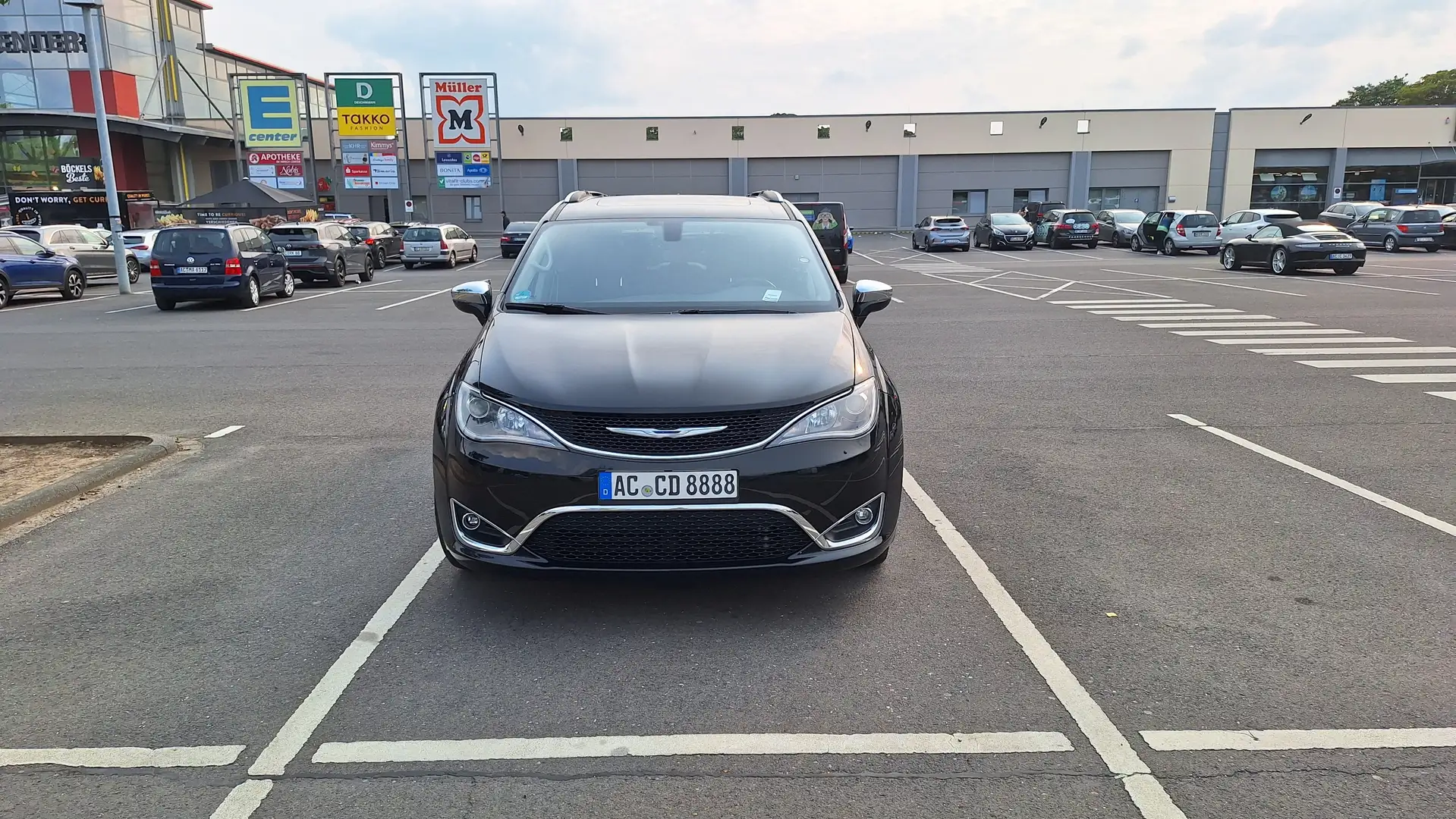 Chrysler Pacifica Limited Black - 2