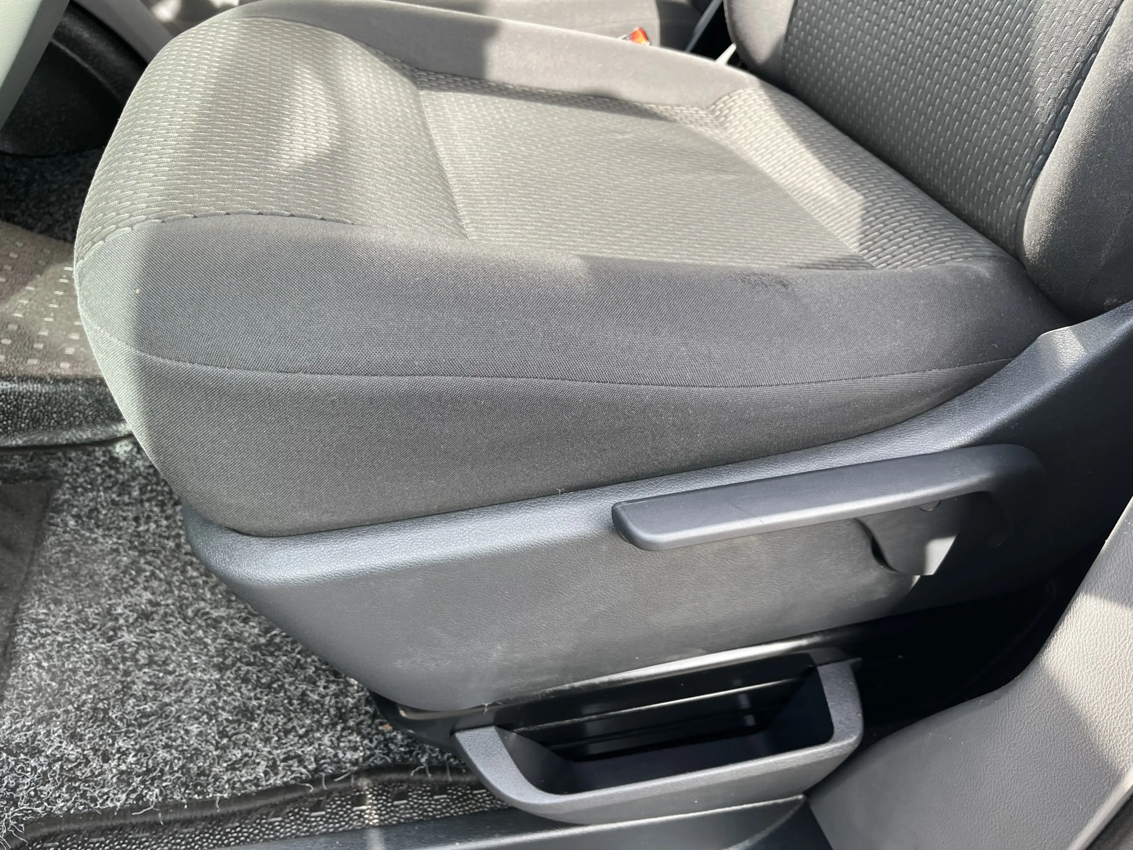 Volkswagen T6.1 Transporter 2.0 TDI L1H1 30 Comfortline / PARKEER SENSOREN/ NA — photo 10