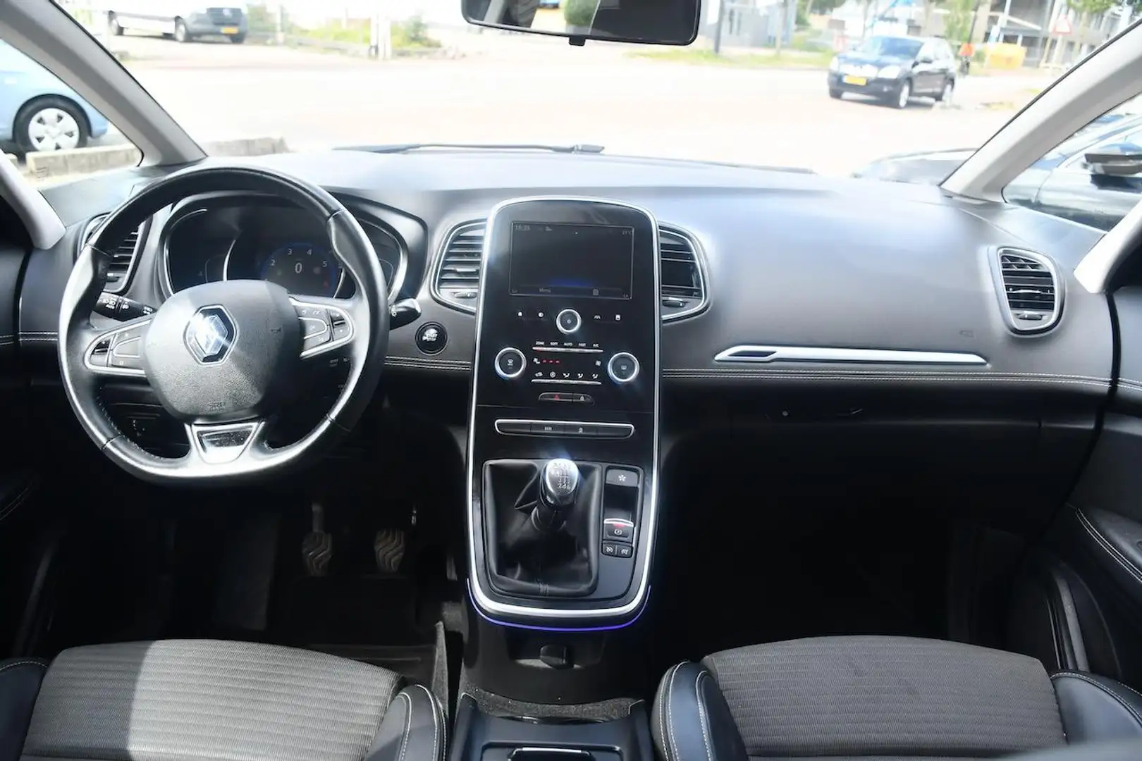 Renault Grand Scenic 1.2 TCe Intens 7p. Clima|Cruise|Navi! Zwart - 2