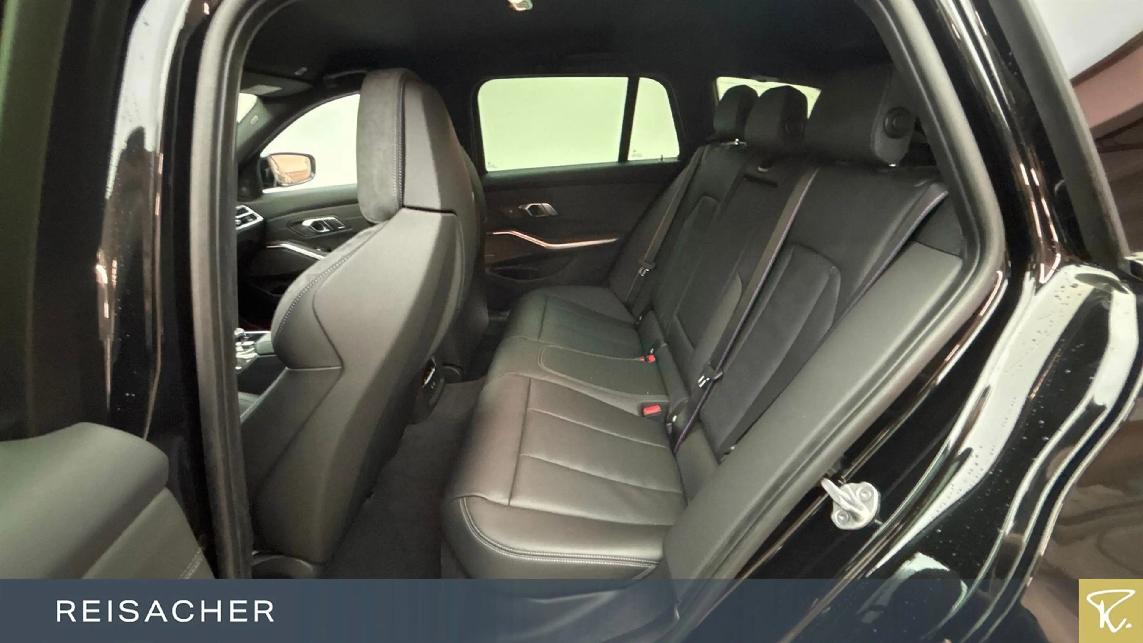BMW M3 Competition mit M xDrive Touring DAB Radio — photo 8