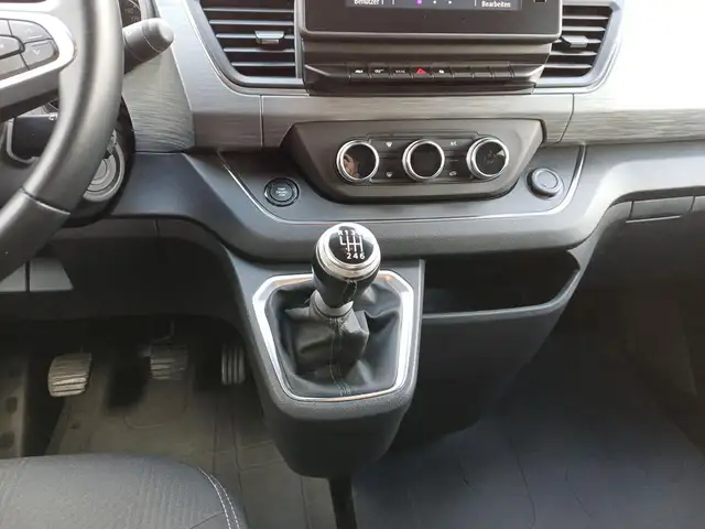 Renault Trafic view 14