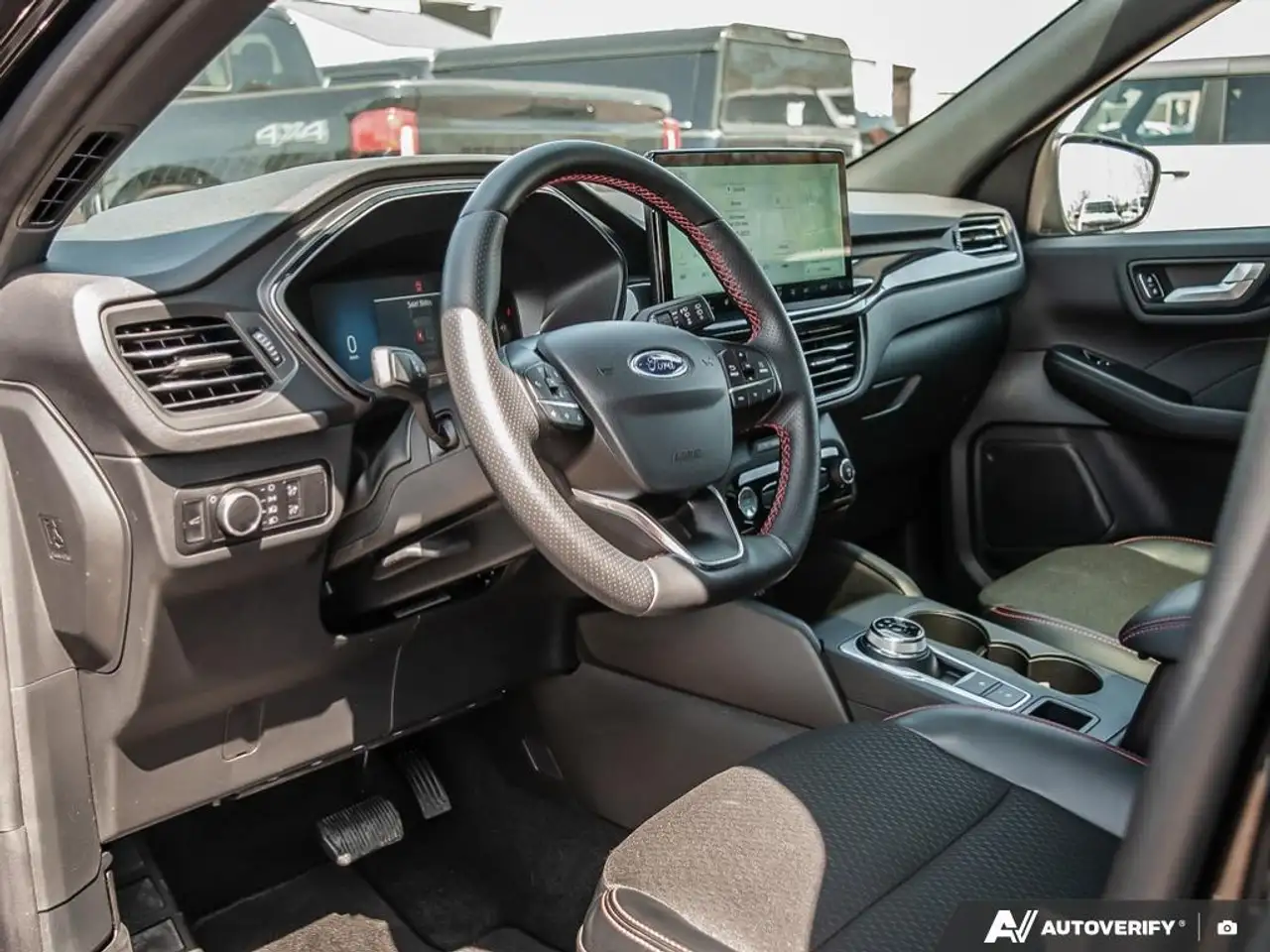 Ford Escape снимка Ford Escape