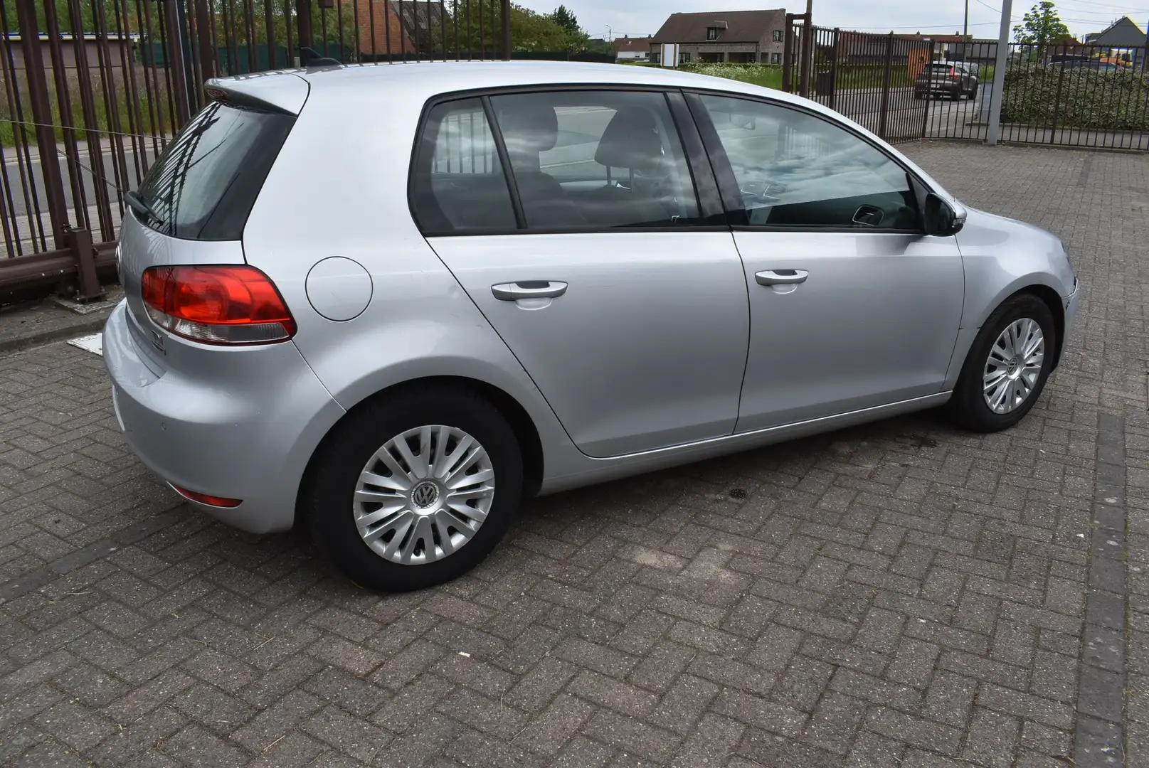 Volkswagen Golf 1.6 CR TDi Highline Airco / GPS Argent - 2