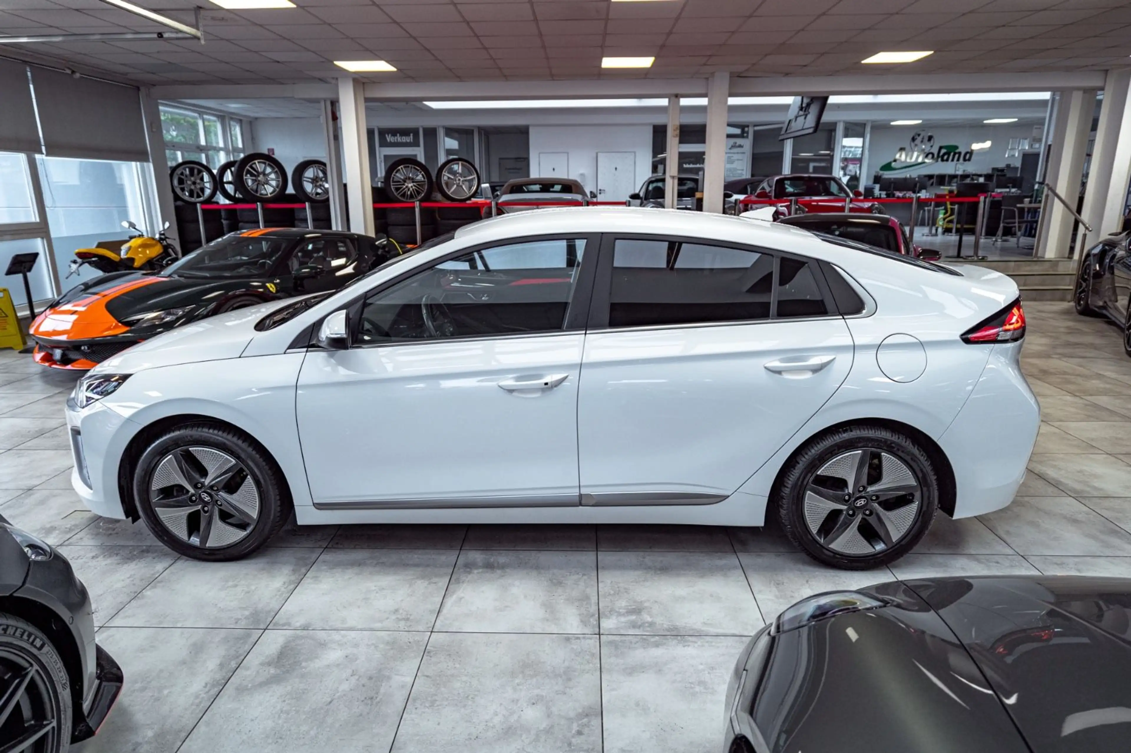 Hyundai IONIQ Ioniq Style Hybrid*CAM*SzHg*AMBIENTE*TOP* — photo 4