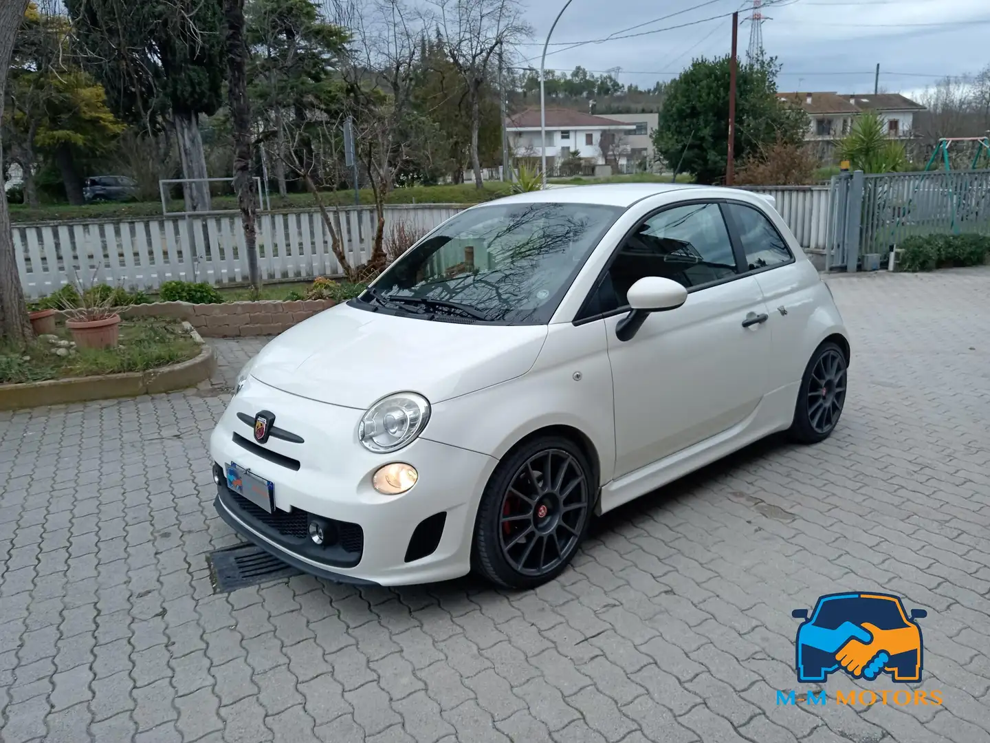Abarth 595 1.4 16v t. t-jet ESSESSE 160cv - 1
