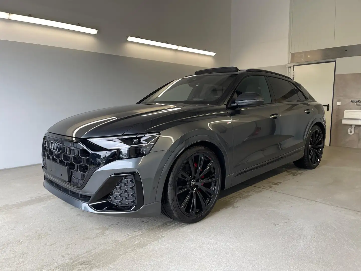 Audi Q8 50 TDI quattro S line STHZ+Pano+AHK+HUD+23+OLED... Gris - 1
