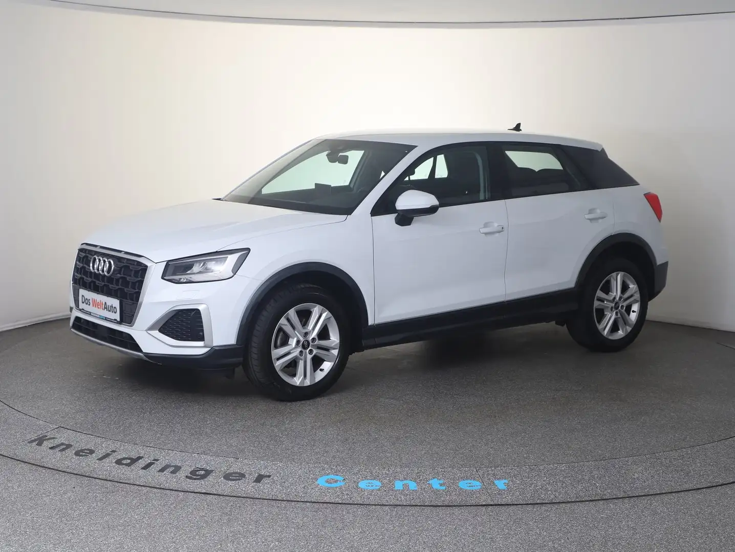 Audi Q2 35 TFSI intense Weiß - 2